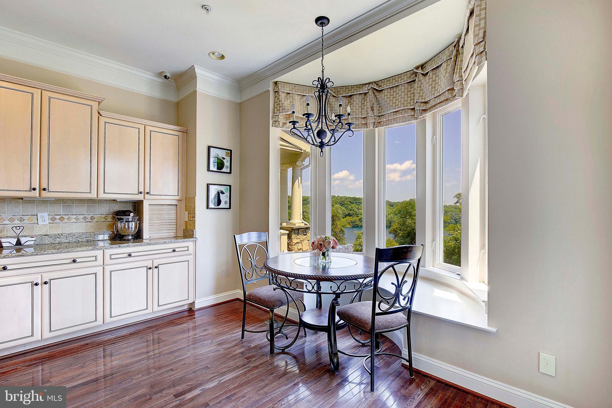 STONE LAKE - Residential