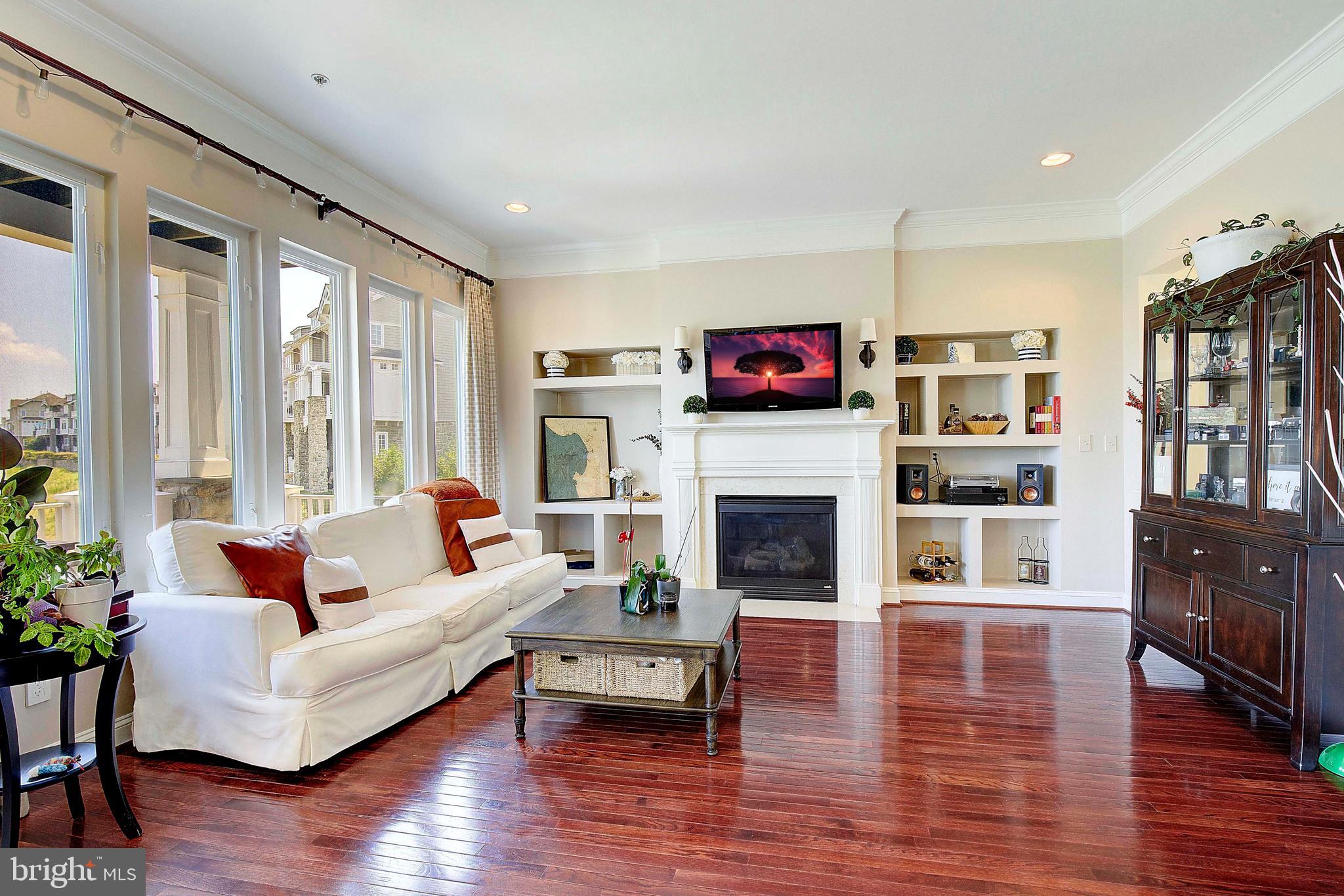 STONE LAKE - Residential