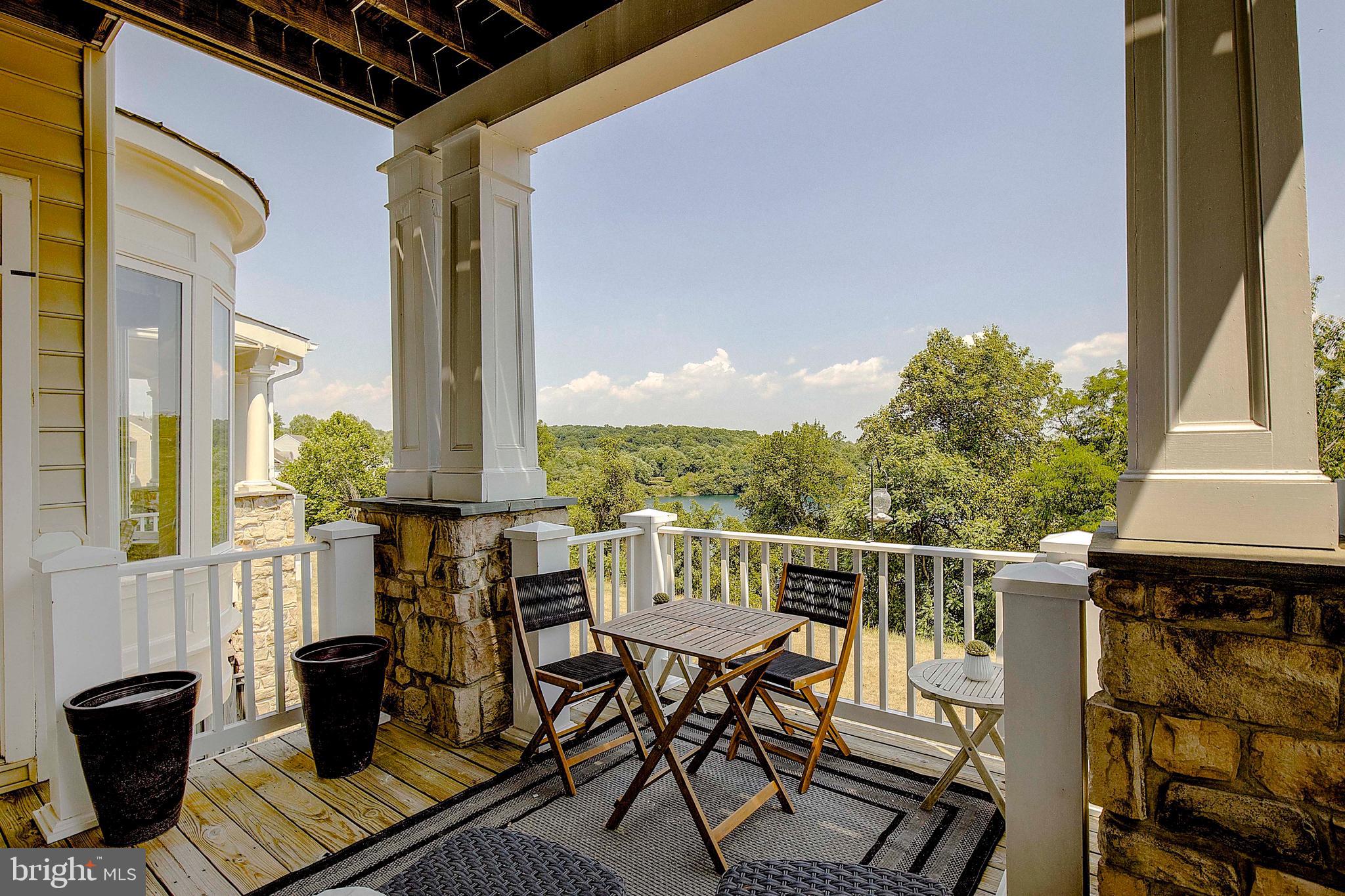 STONE LAKE - Residential