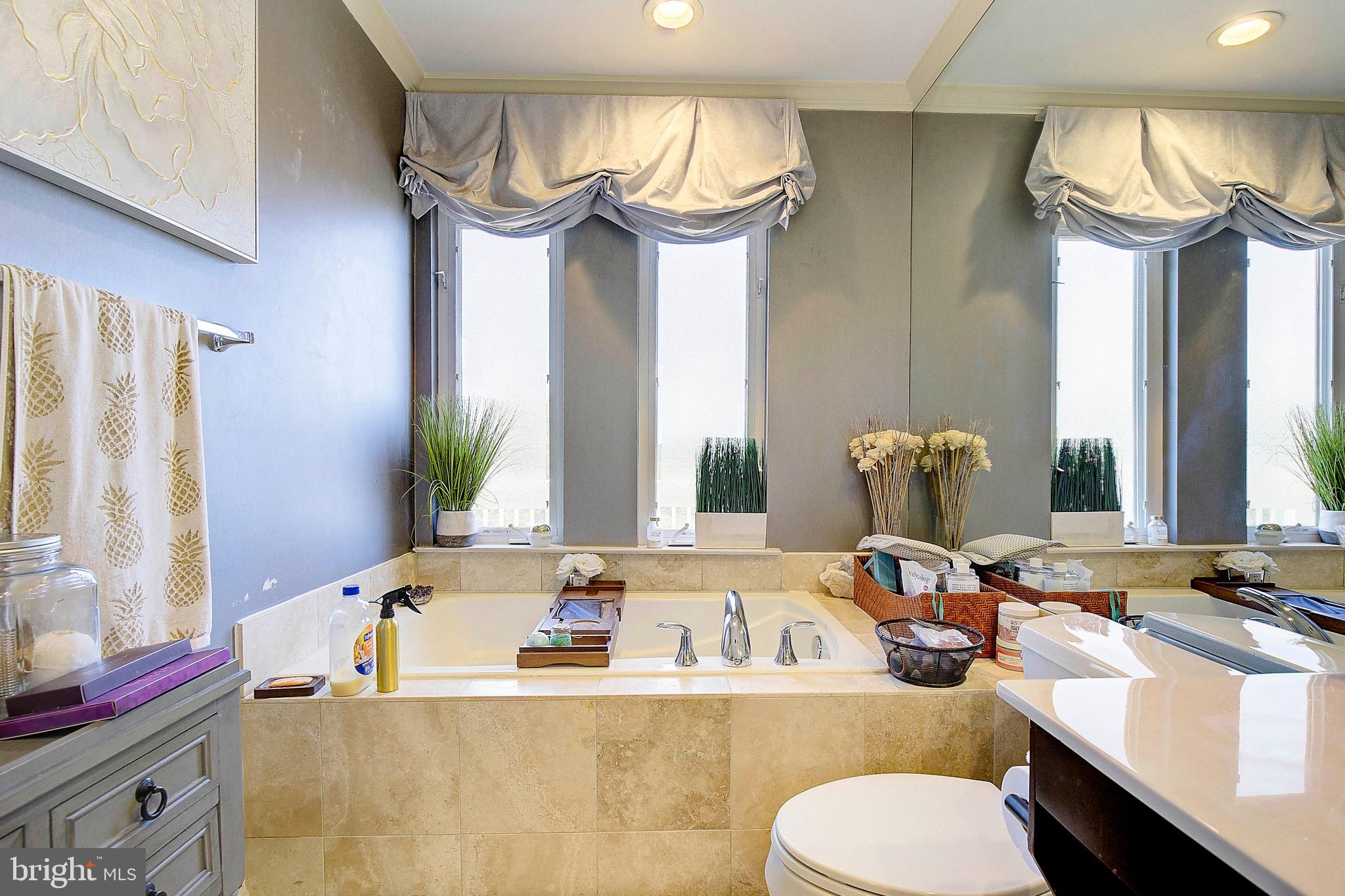 STONE LAKE - Residential