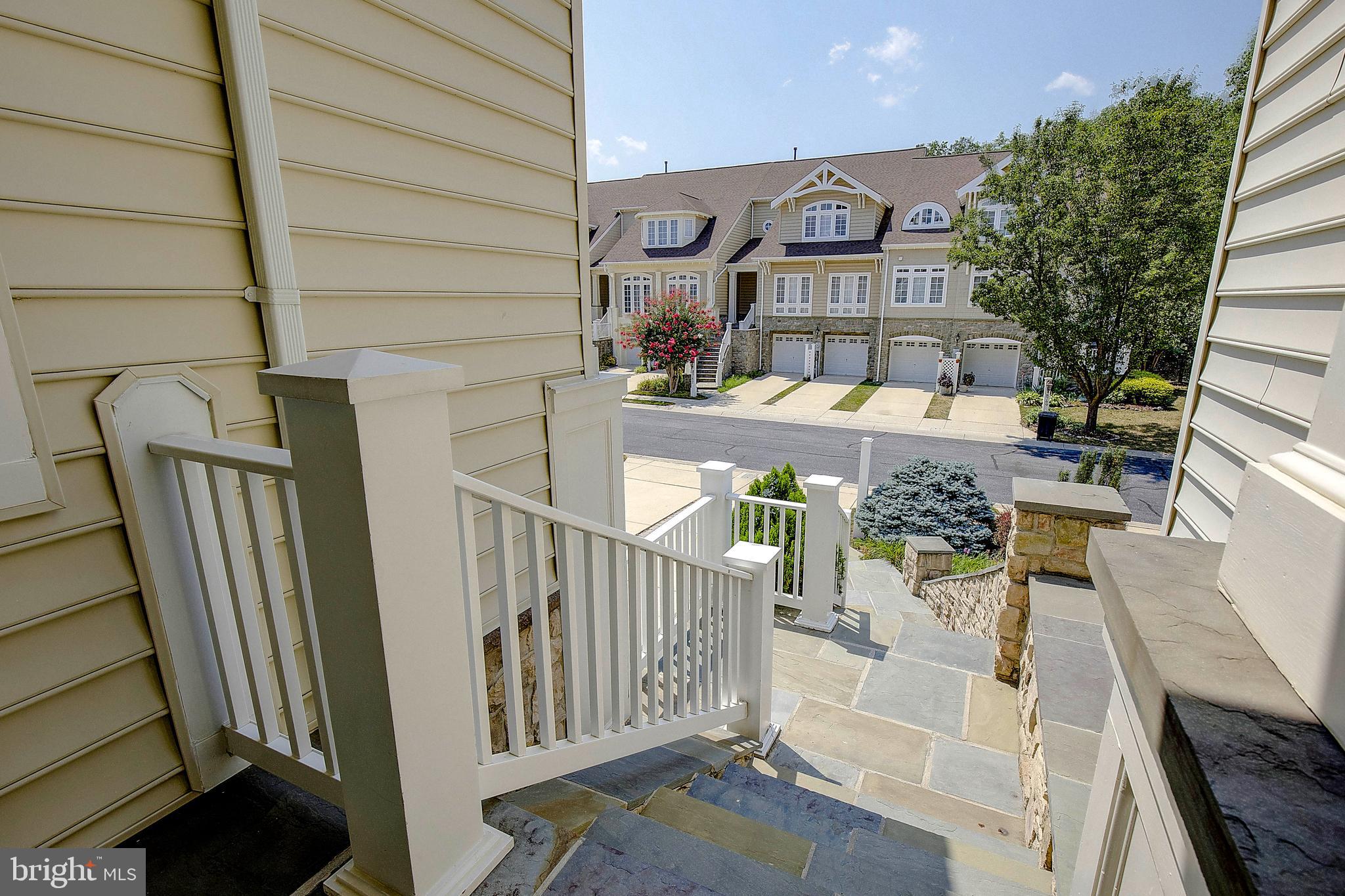 STONE LAKE - Residential