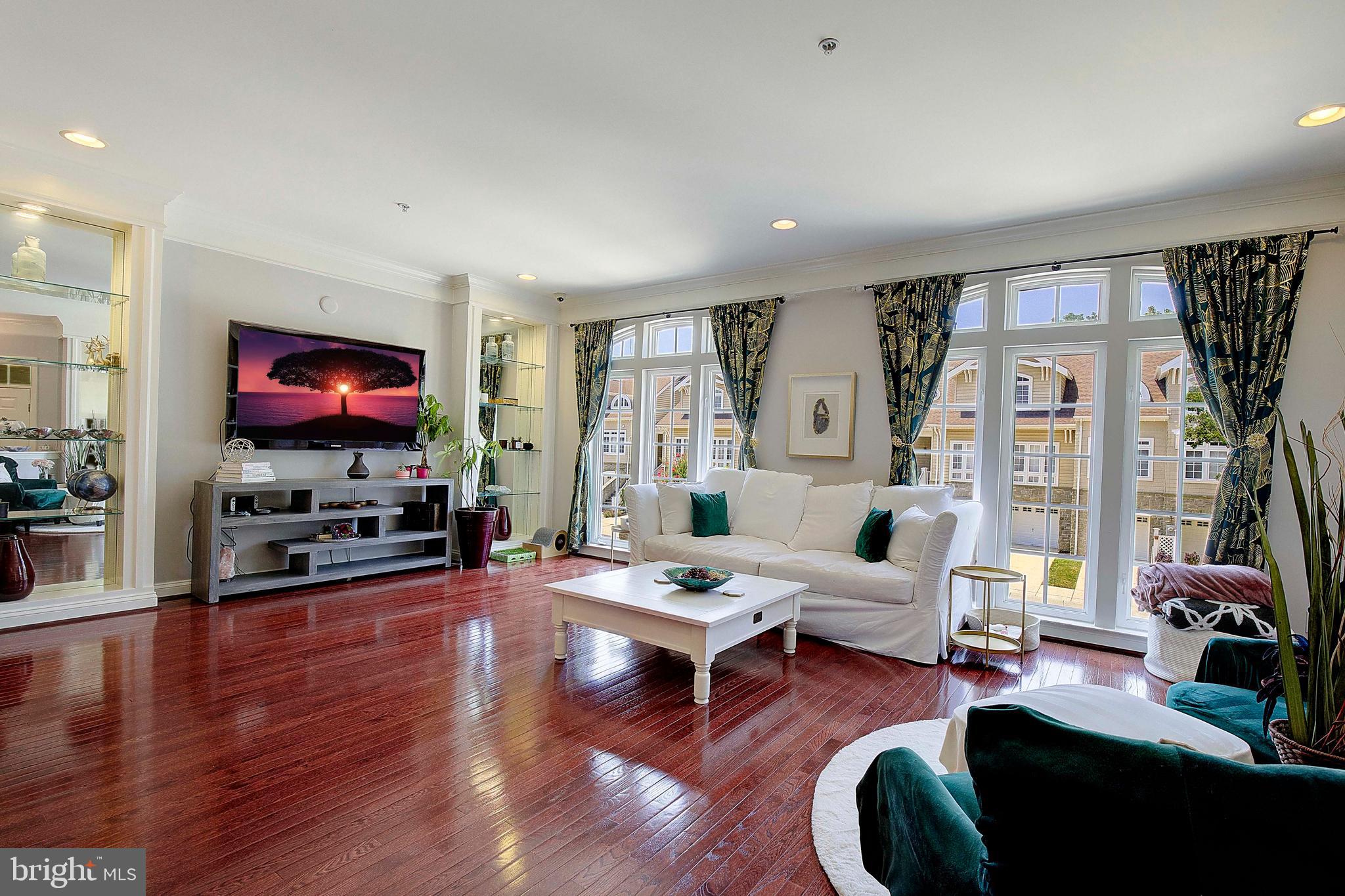 STONE LAKE - Residential