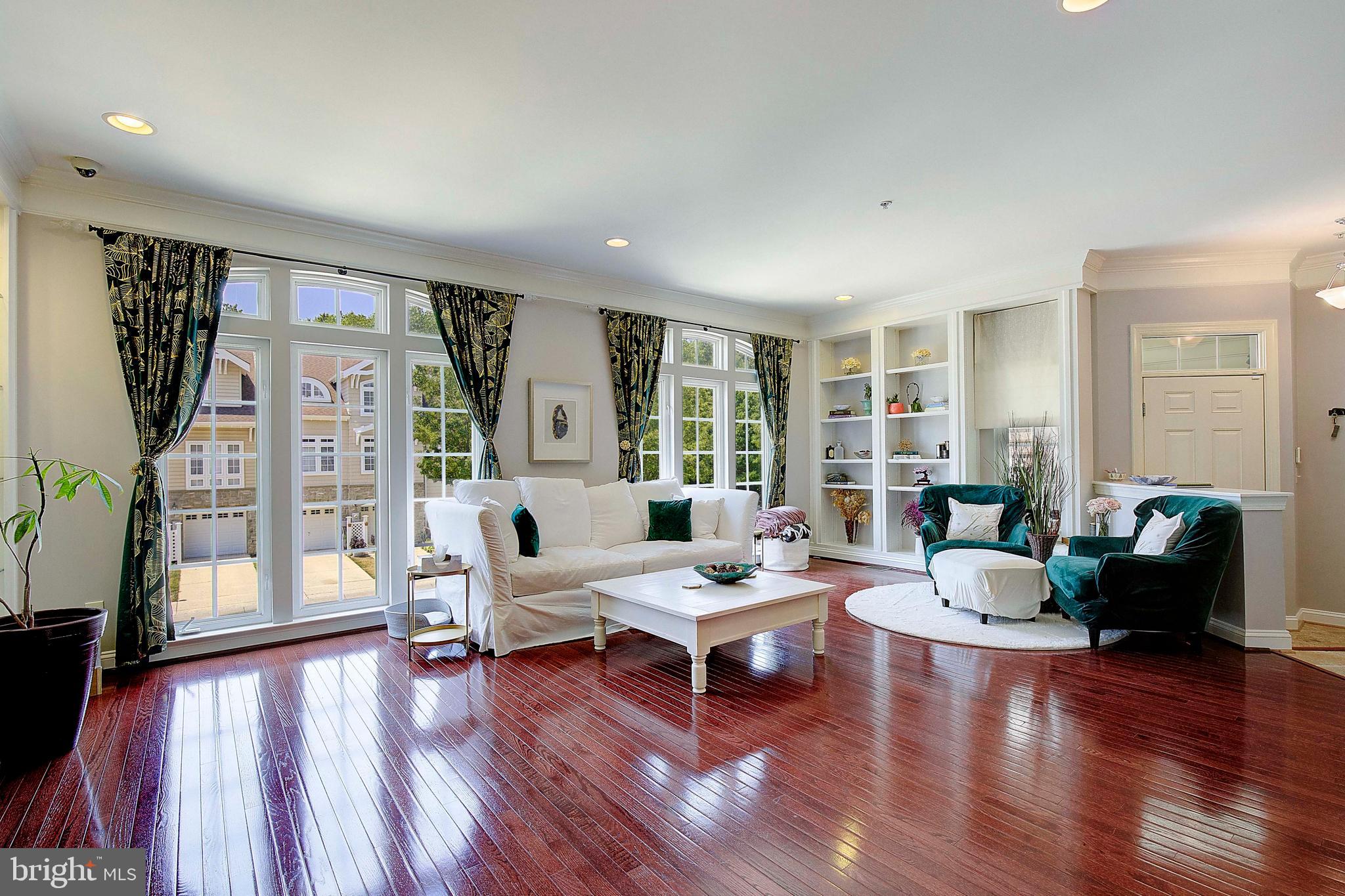 STONE LAKE - Residential