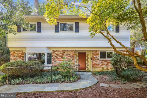 Photo of 4024 Simms Drive, Kensington, MD 20895 (MLS # MDMC2112636)