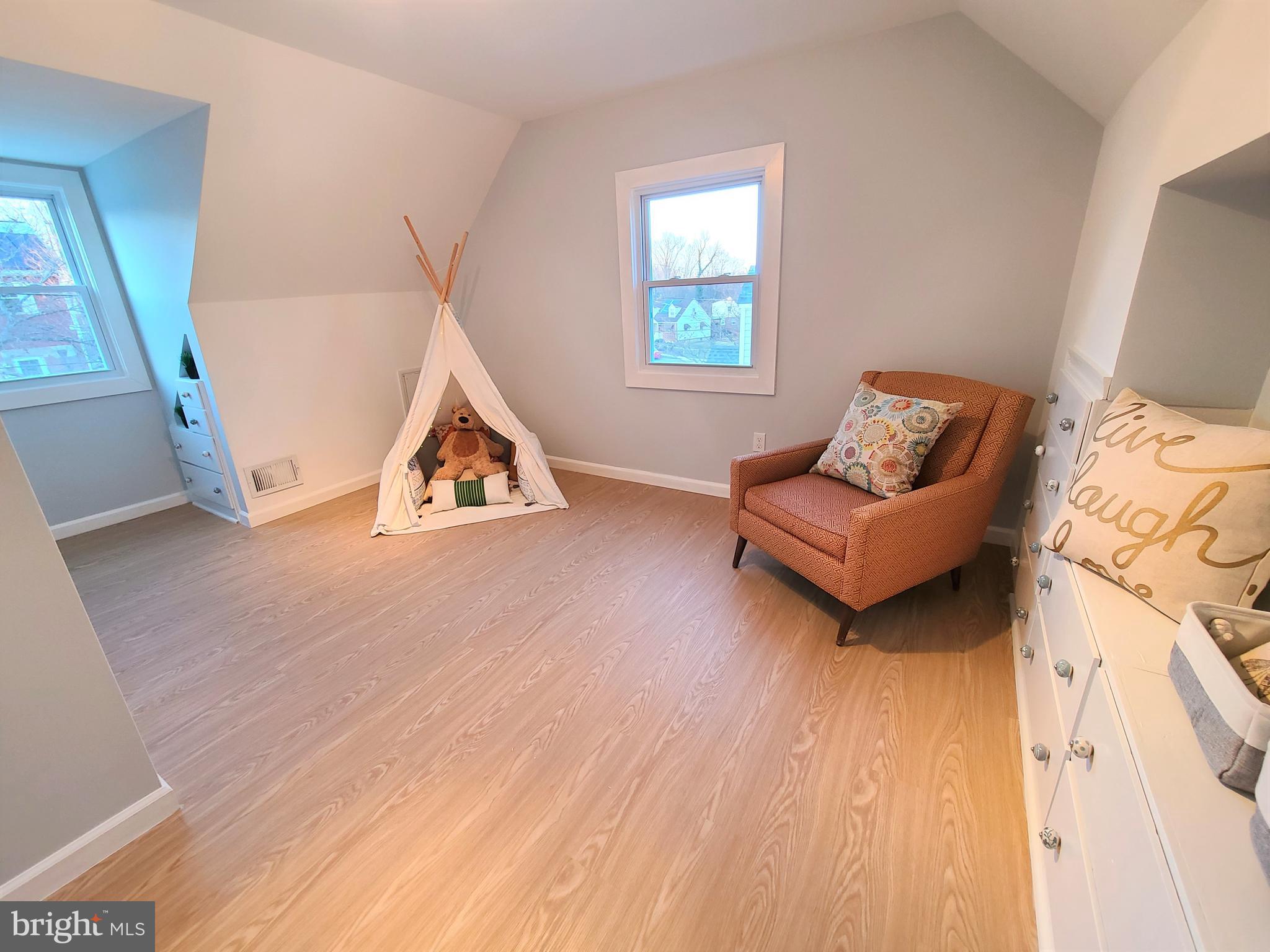 CHESTNUT RIDGE MANOR - Residential