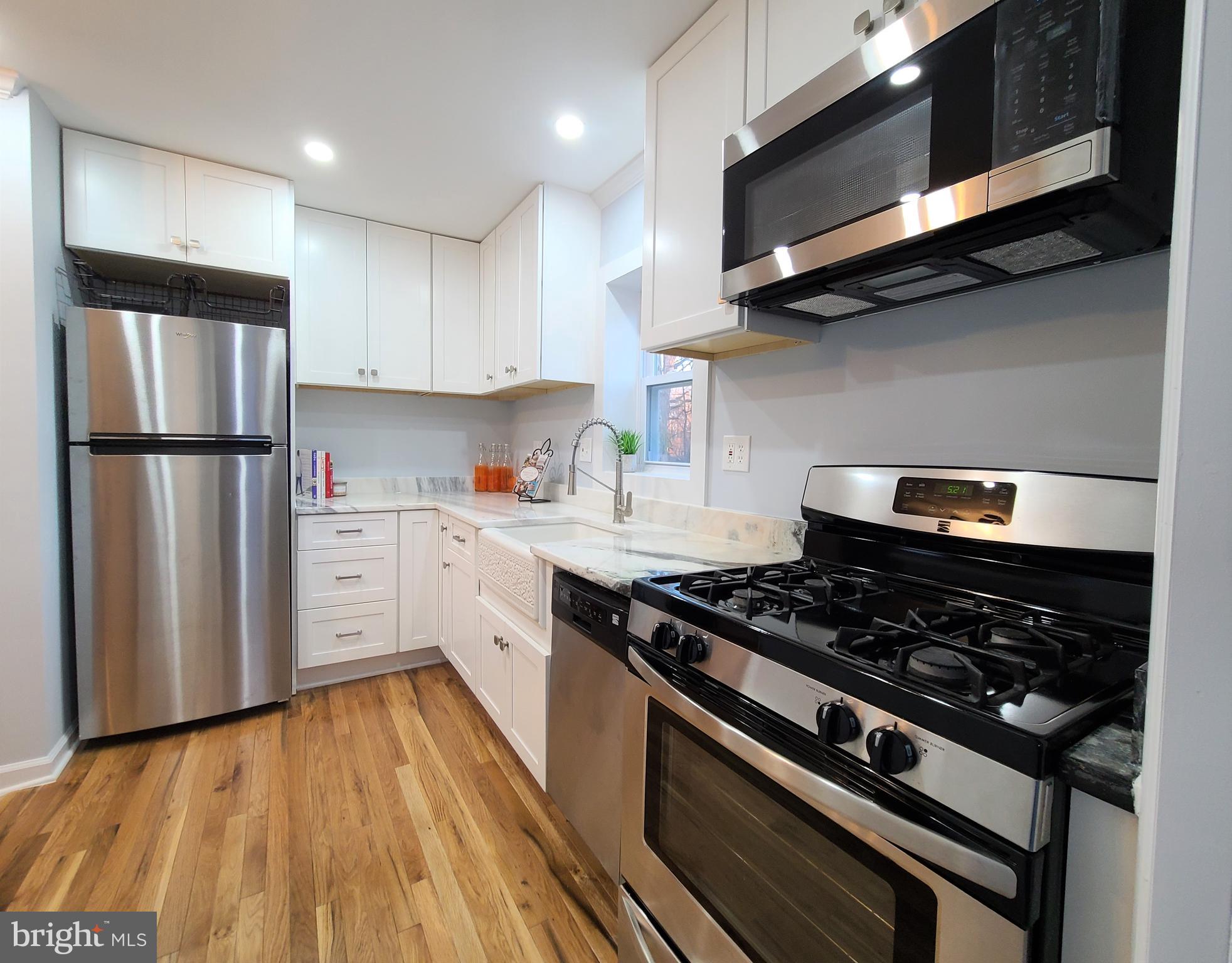 CHESTNUT RIDGE MANOR - Residential