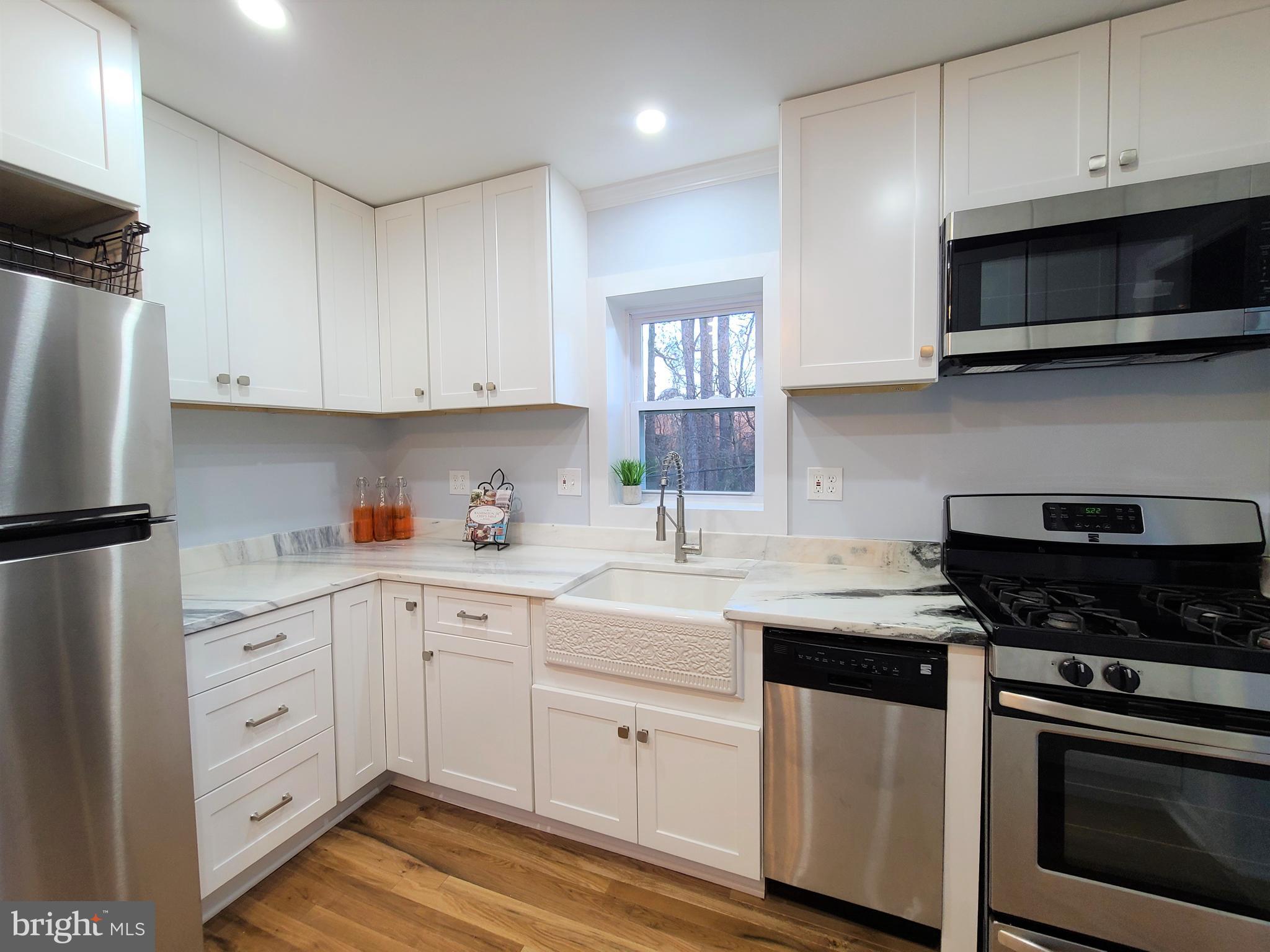 CHESTNUT RIDGE MANOR - Residential