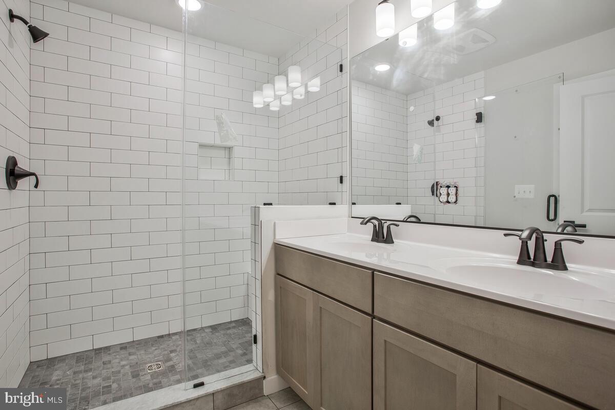 KIMBERLY - Residential