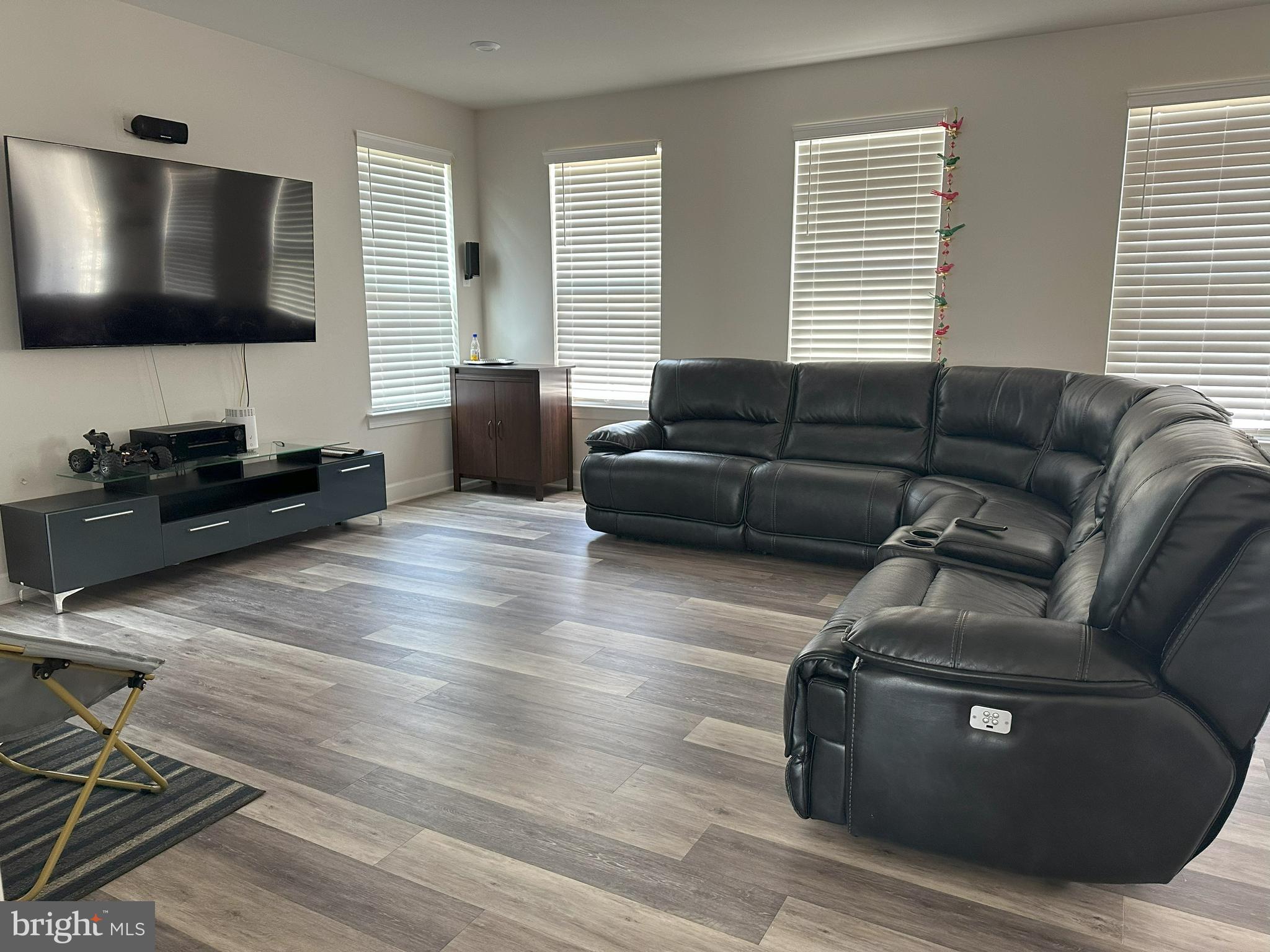 BRADLEY SQUARE - Residential Lease