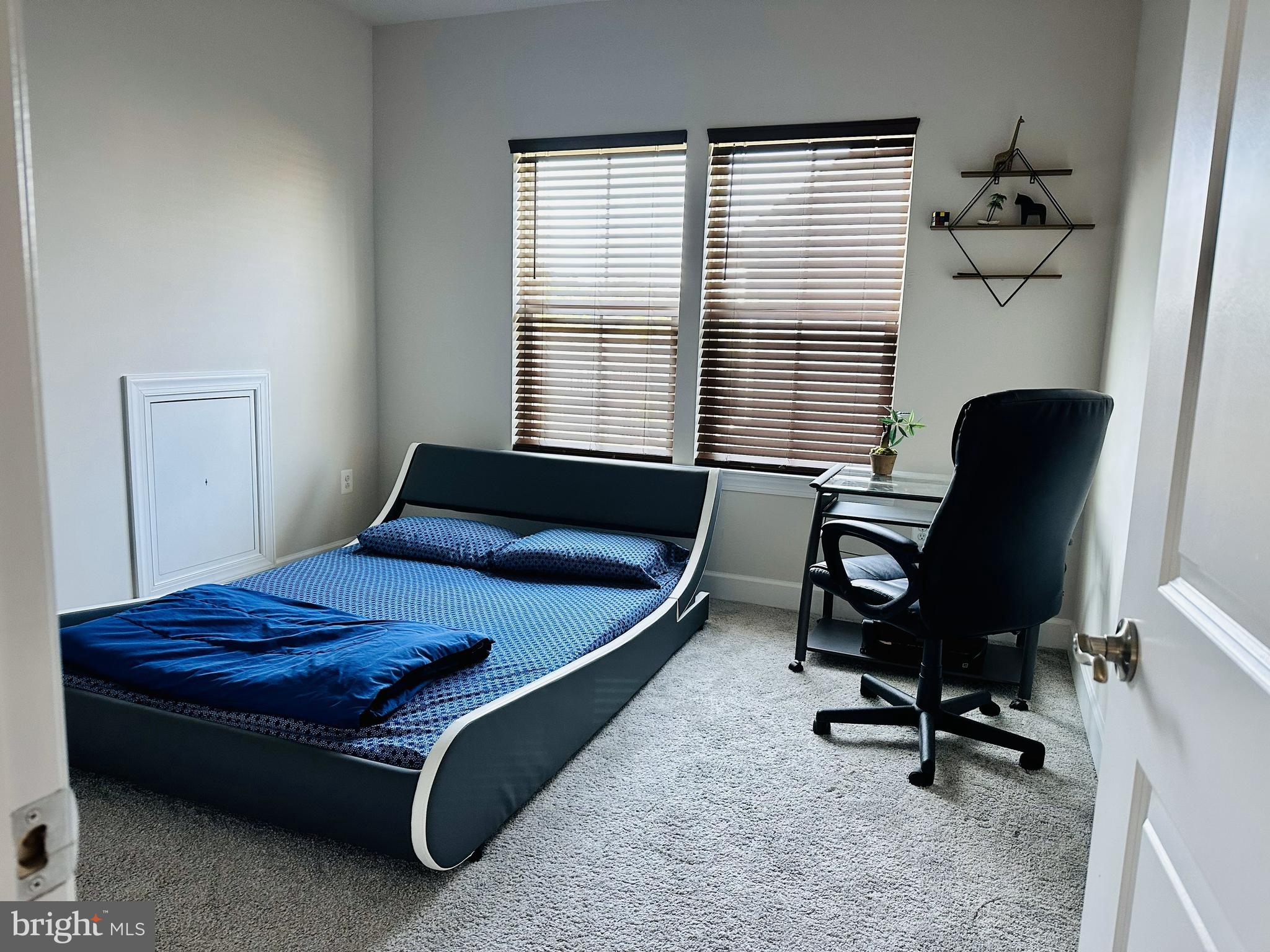 BRADLEY SQUARE - Residential Lease