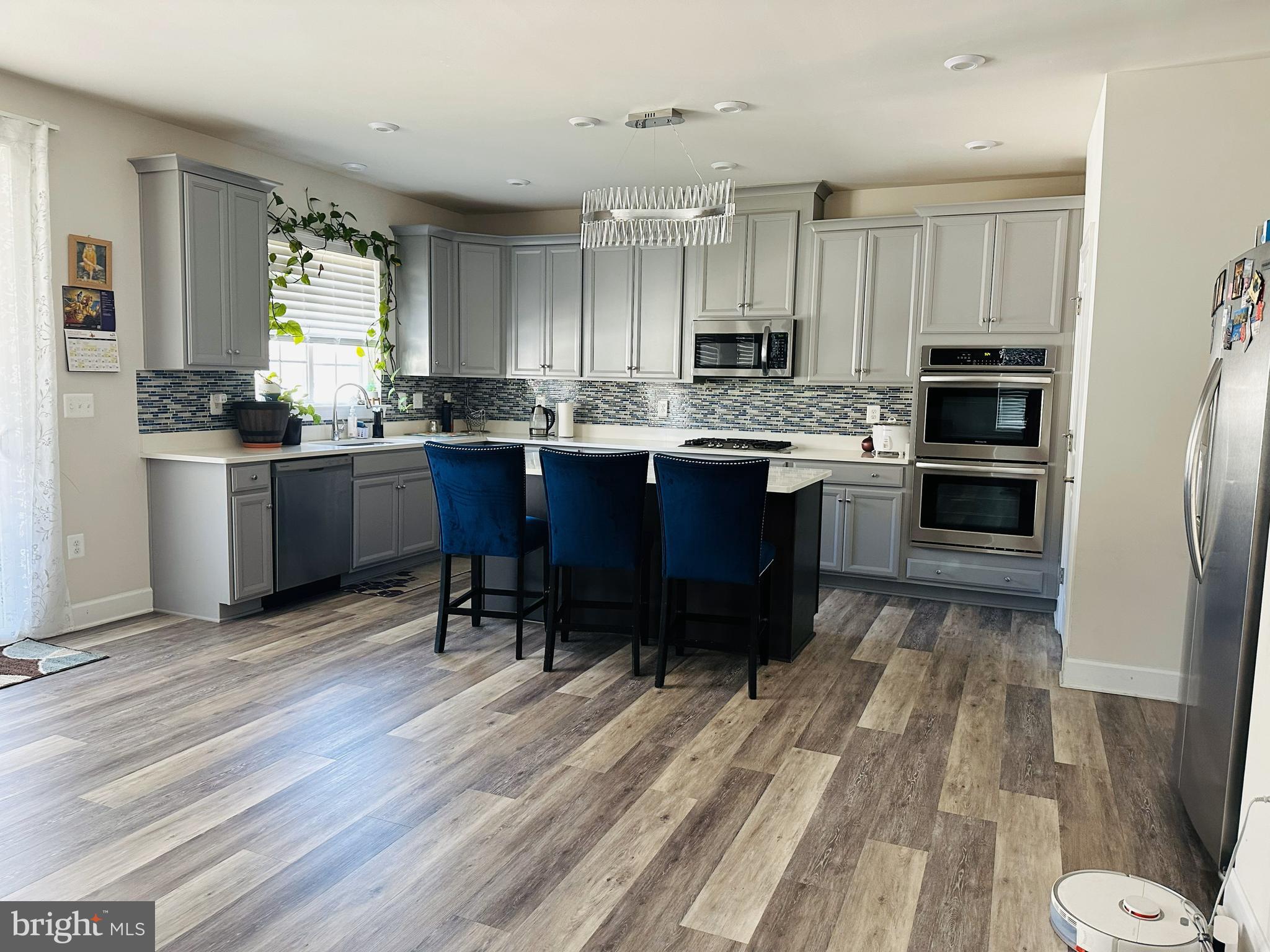 BRADLEY SQUARE - Residential Lease