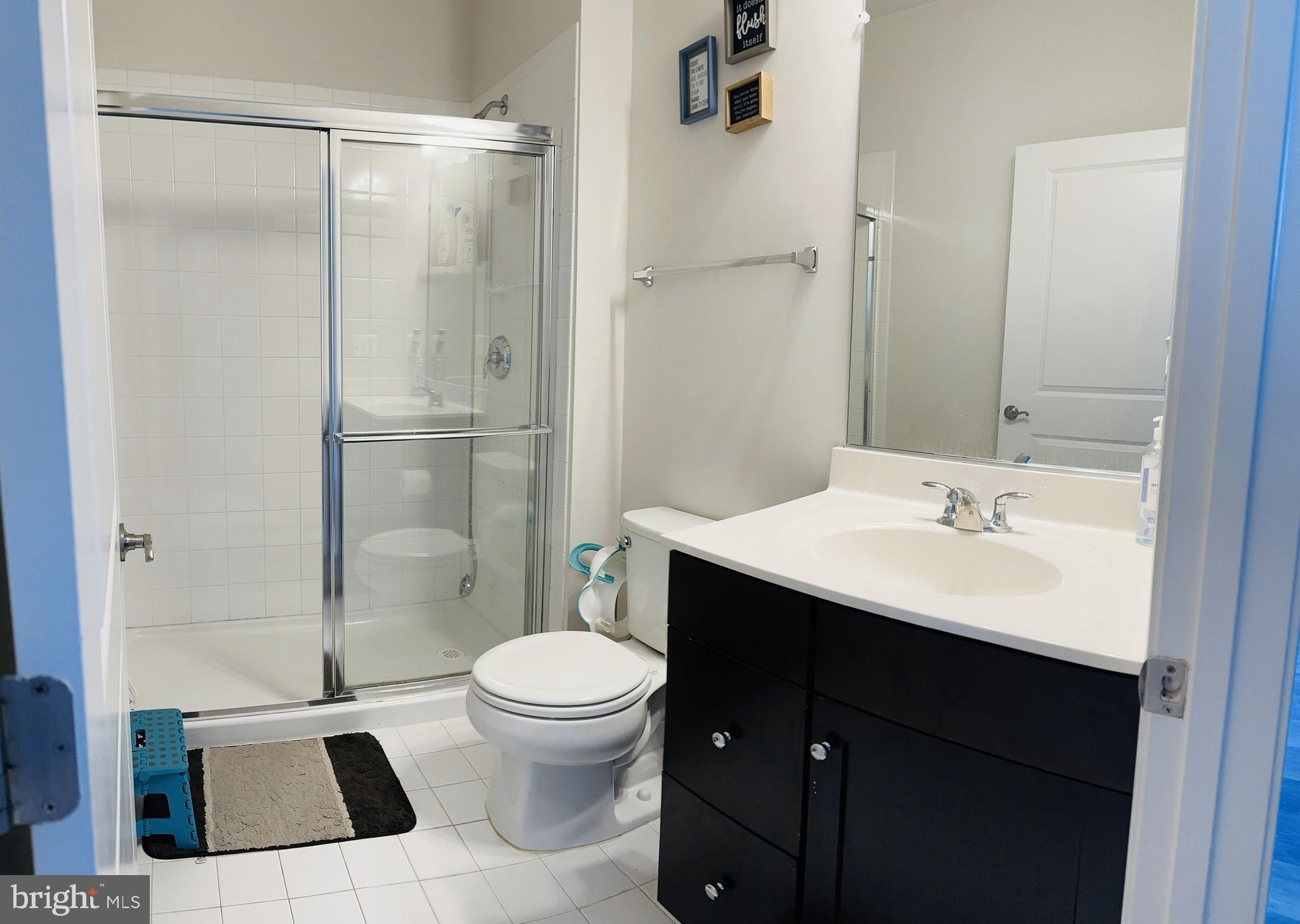 BRADLEY SQUARE - Residential Lease