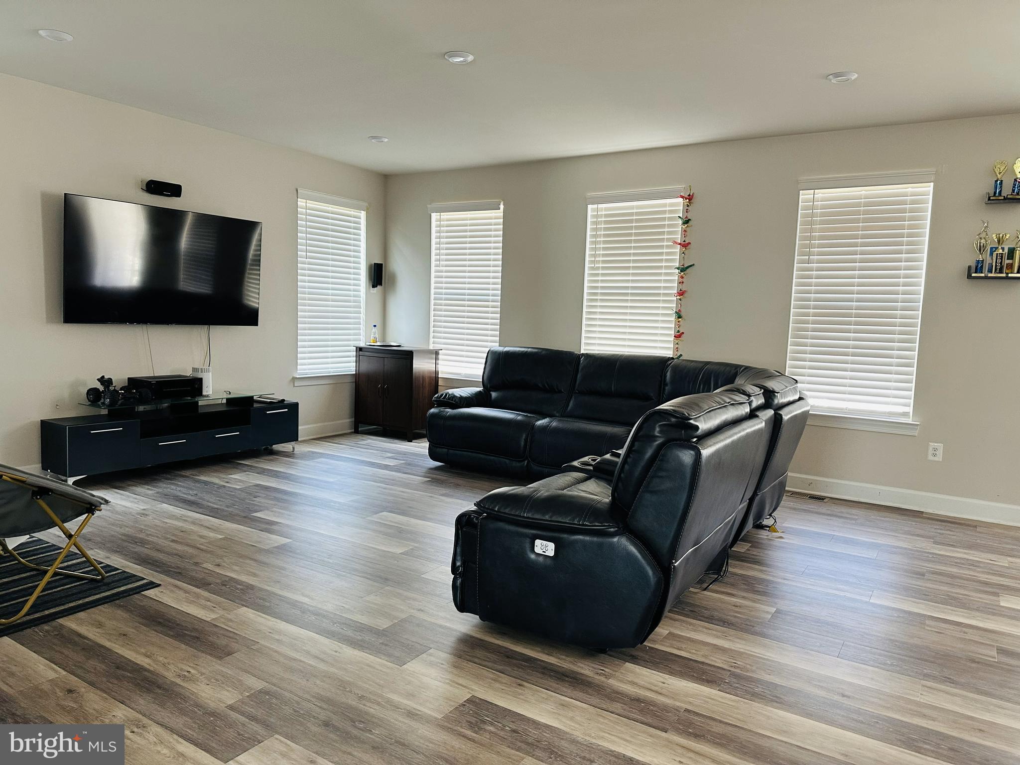 BRADLEY SQUARE - Residential Lease