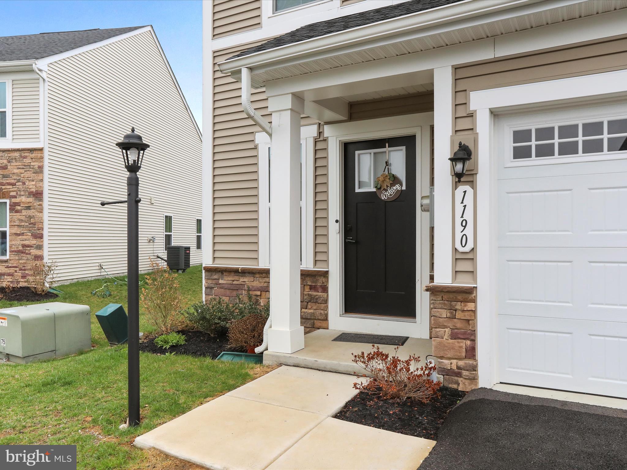1190 EMILYS COURT
