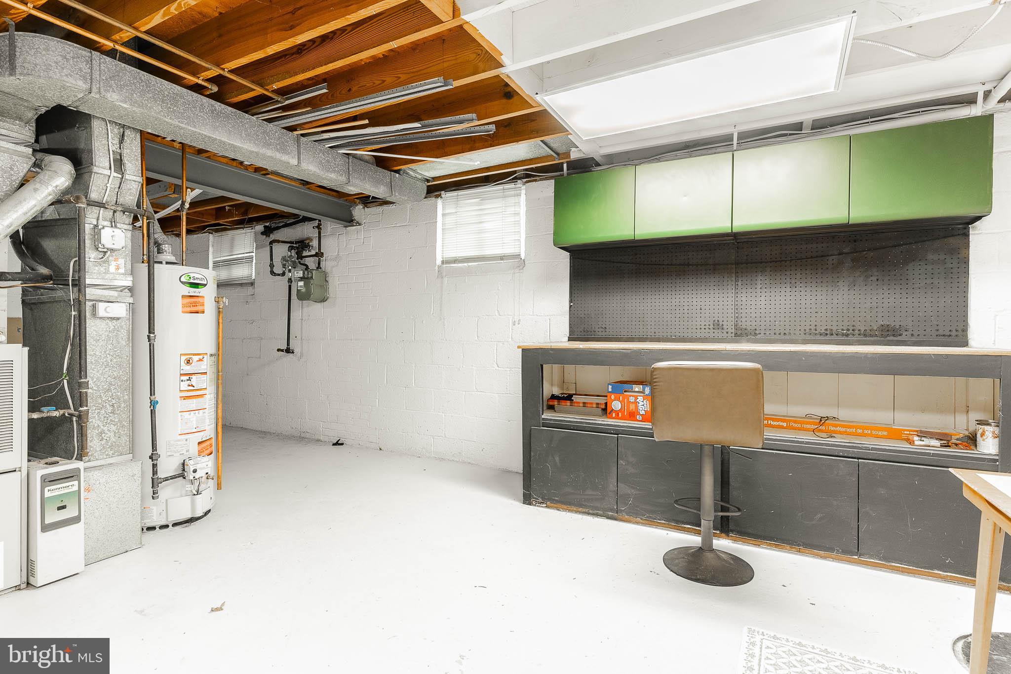 SPRINGFIELD ESTATES - Residential Lease