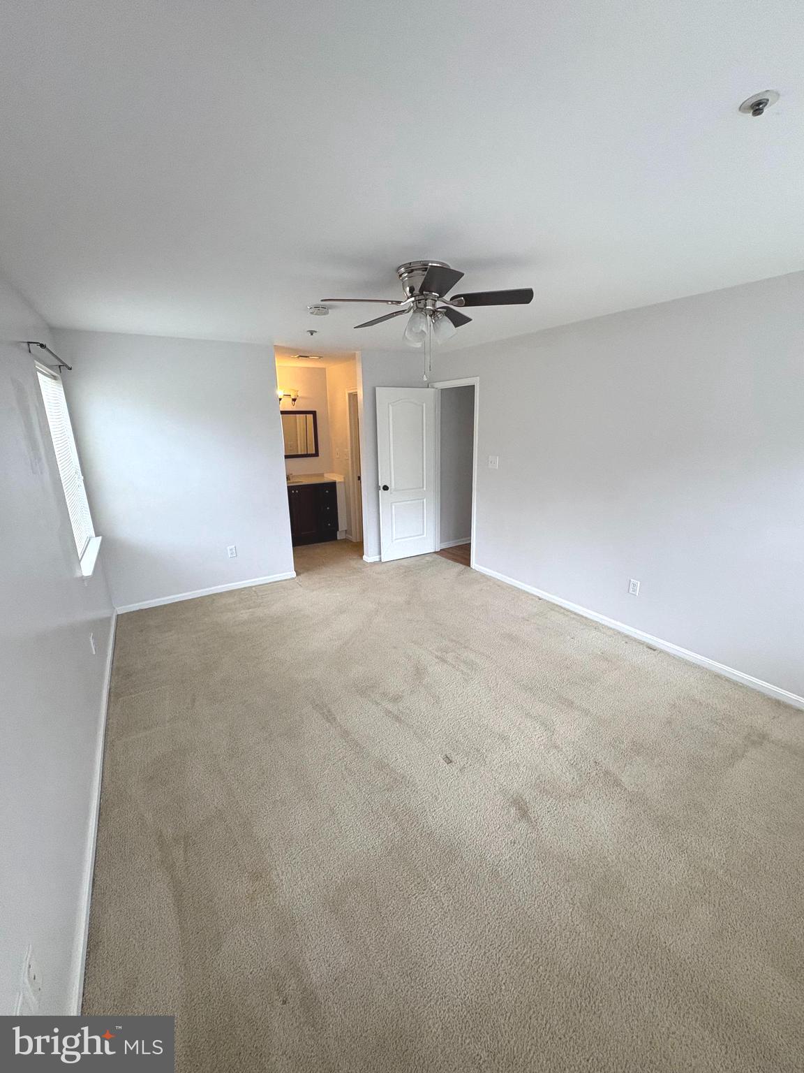 MONTGOMERY RUN - Residential Lease