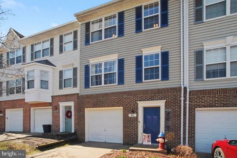 Photo of 46 Morton Ridge Rdg, WARRENTON, VA 20186 (MLS # VAFQ2020854)