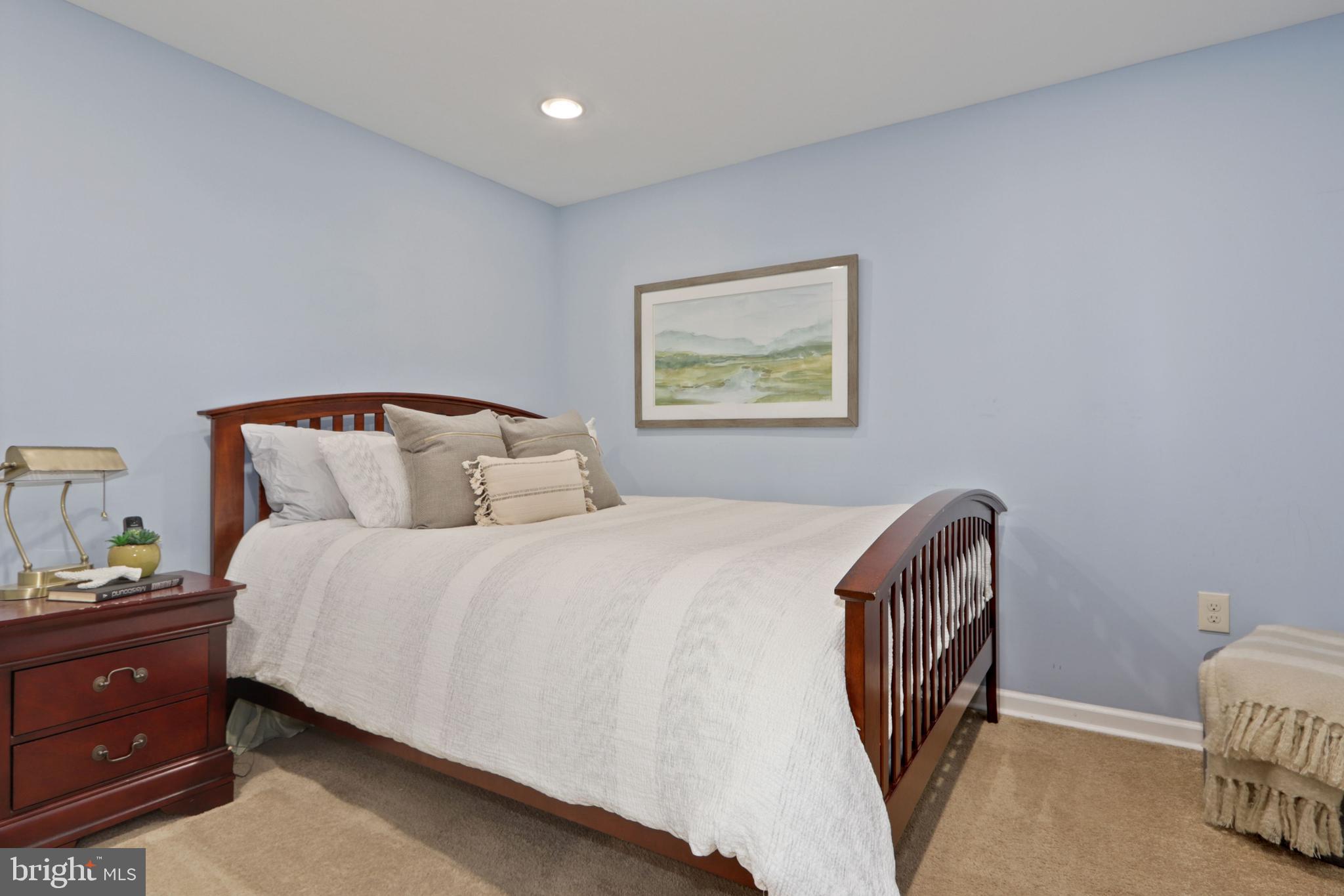 NEWINGTON FOREST - Residential