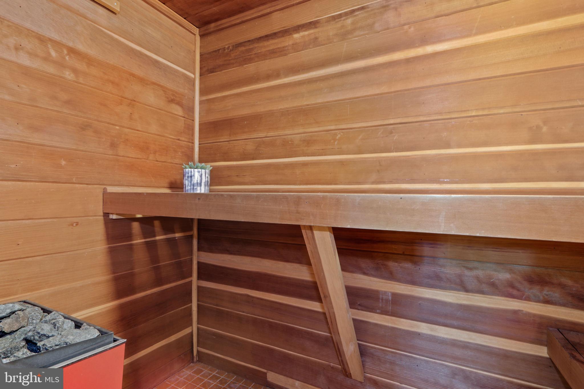 NEWINGTON FOREST - Residential