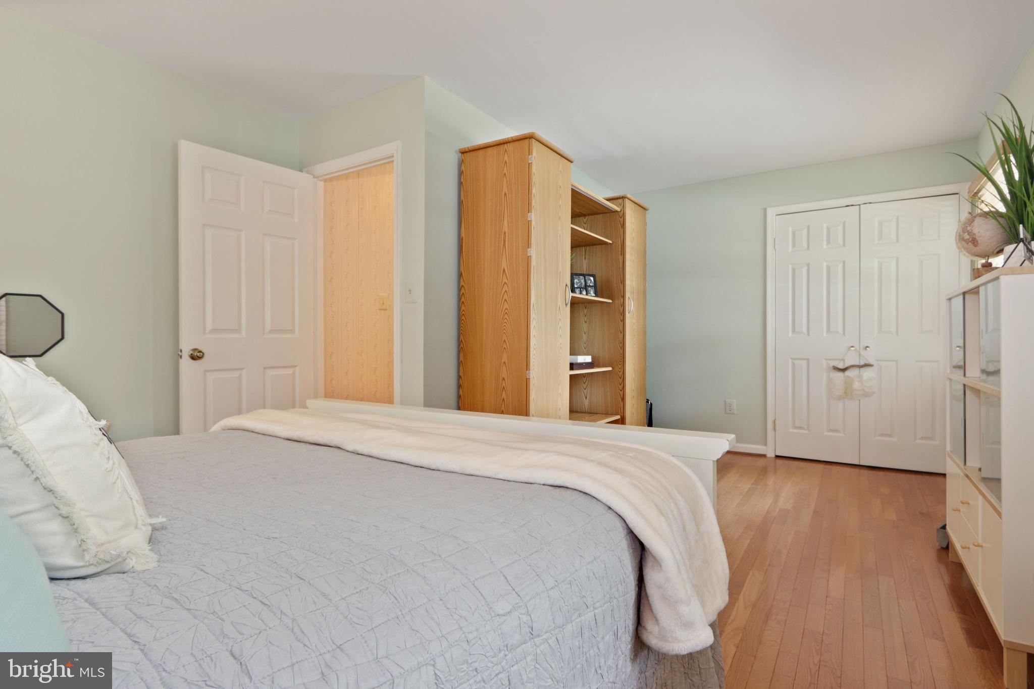 NEWINGTON FOREST - Residential