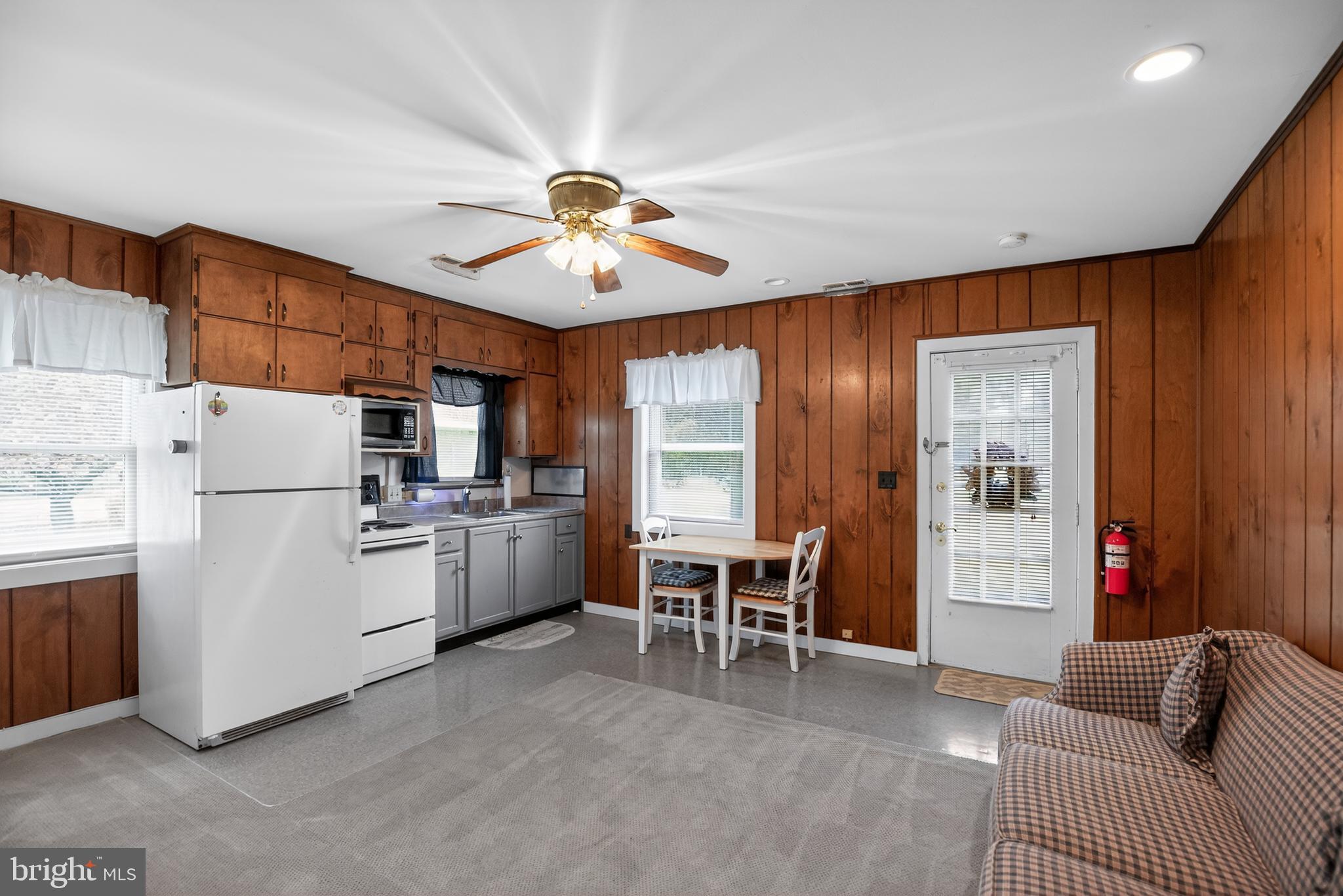 COVE POINT - Residential