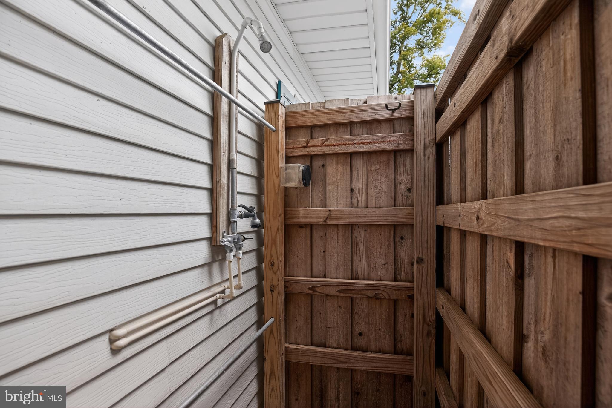 COVE POINT - Residential