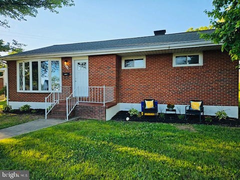 Homes For Sale - 6214 Golden Ring Road<br/> BALTIMORE, MD 21237