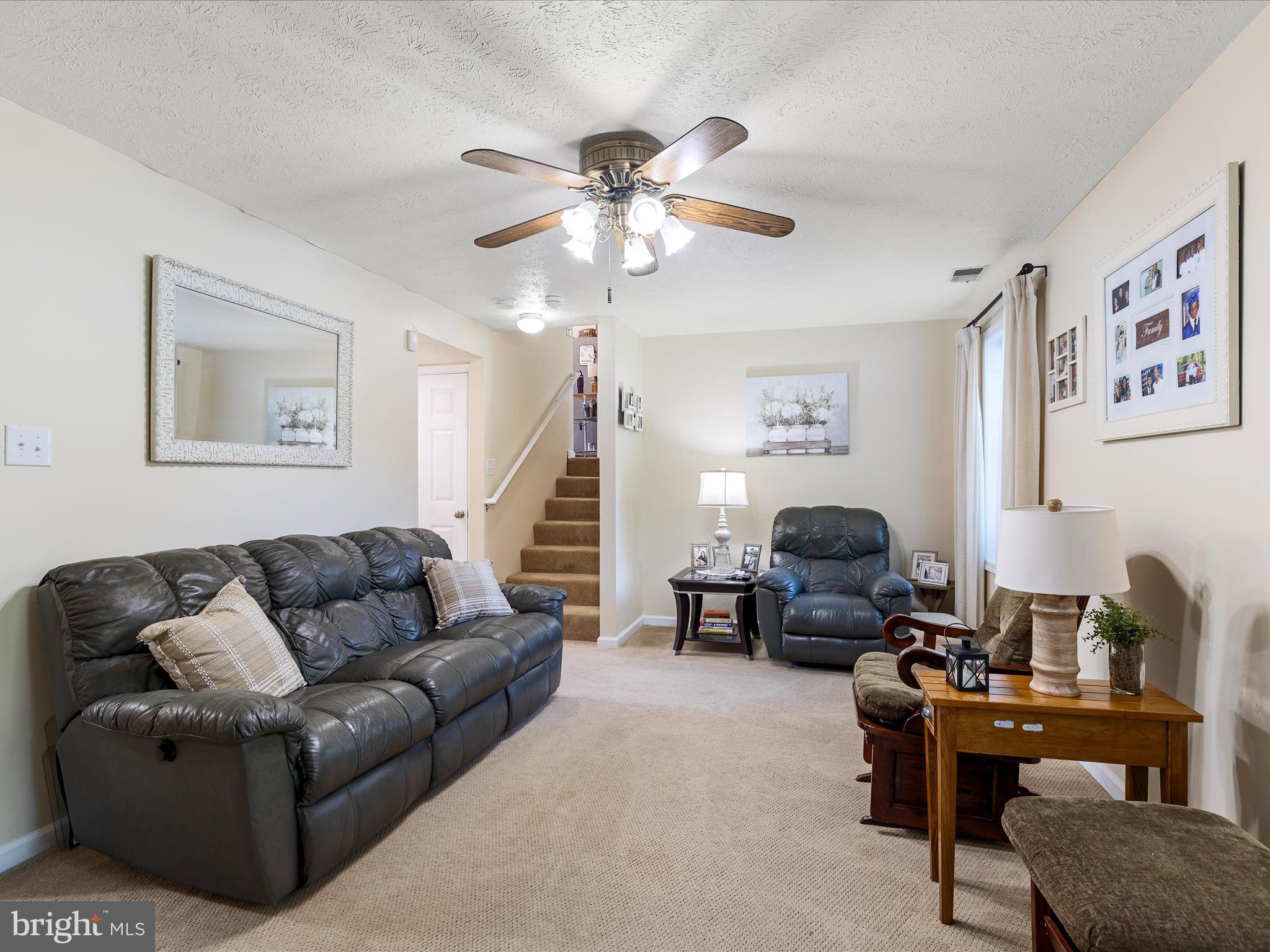 LAKEWOOD MANOR - Residential