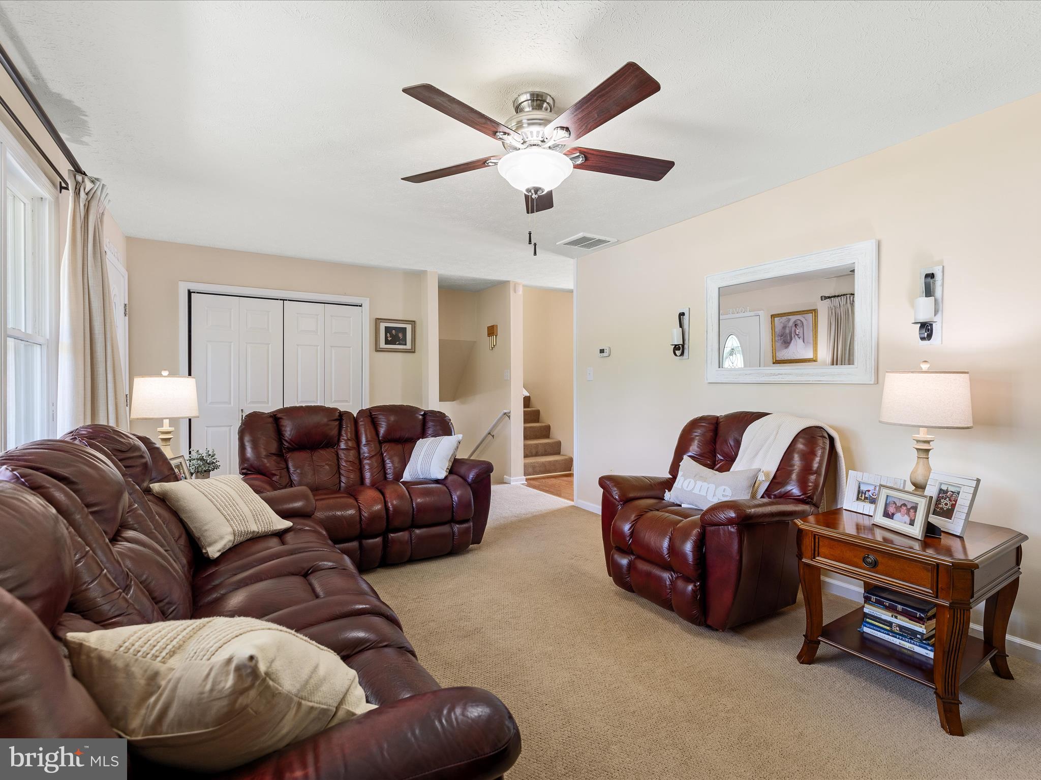 LAKEWOOD MANOR - Residential