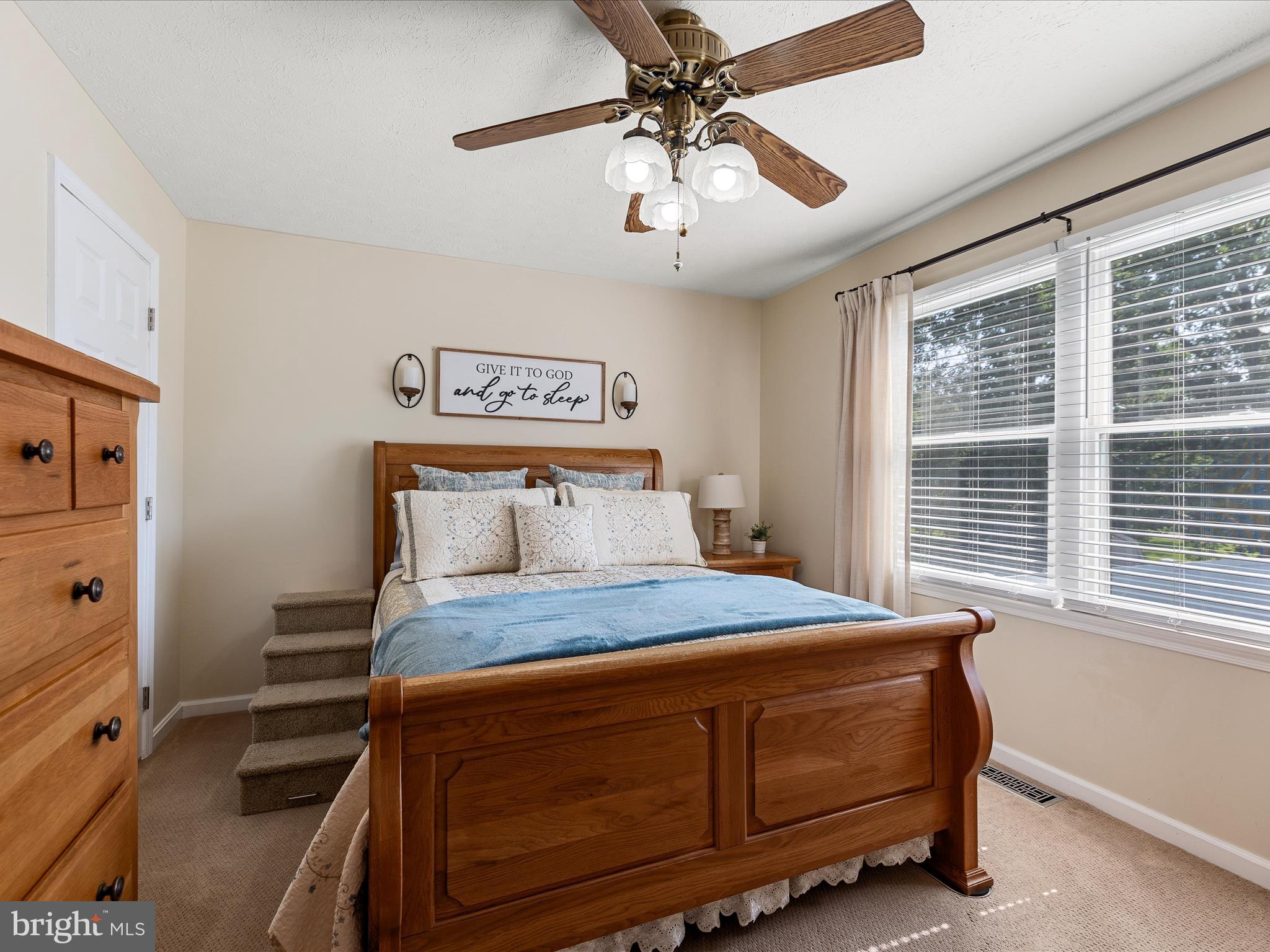 LAKEWOOD MANOR - Residential