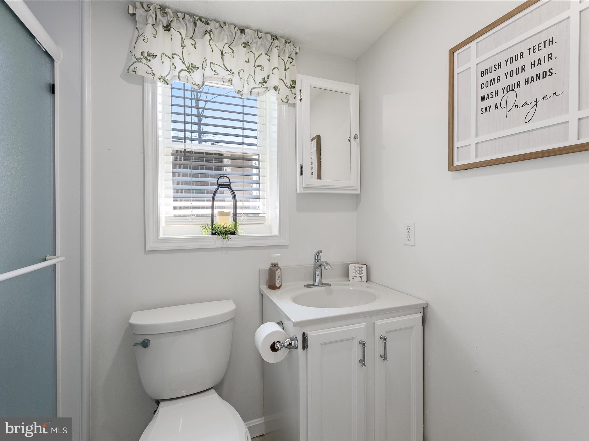 LAKEWOOD MANOR - Residential