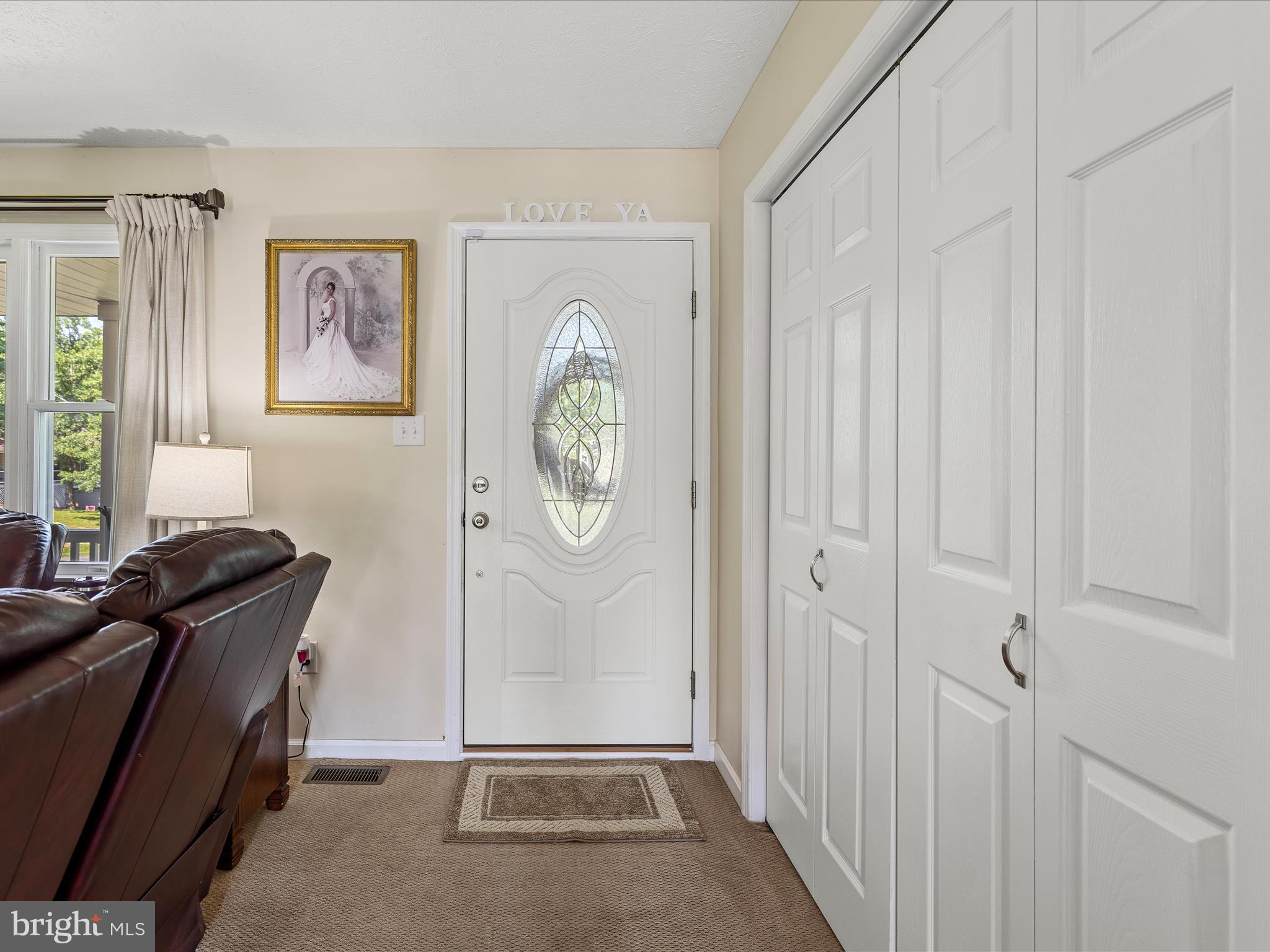 LAKEWOOD MANOR - Residential