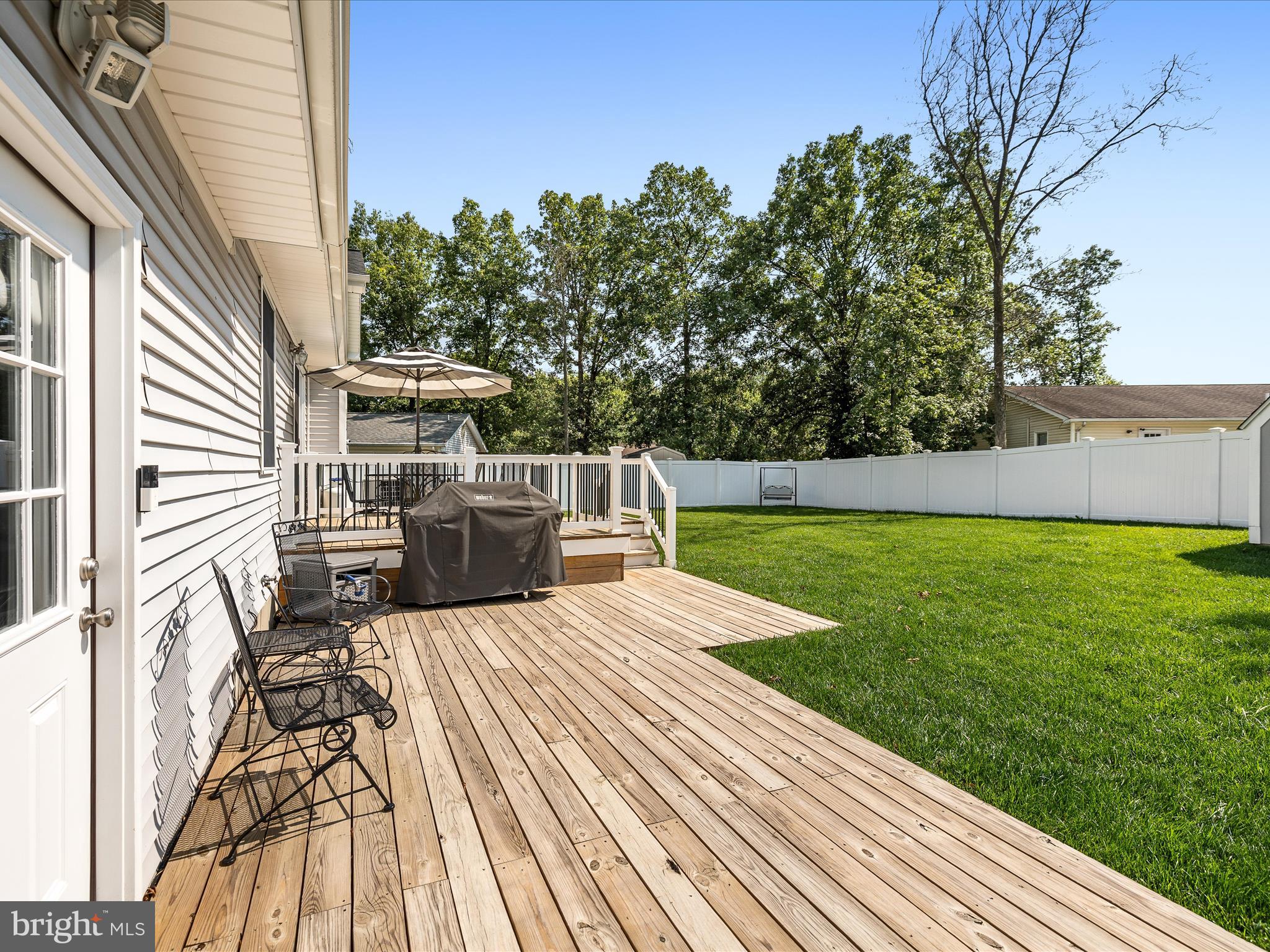 LAKEWOOD MANOR - Residential