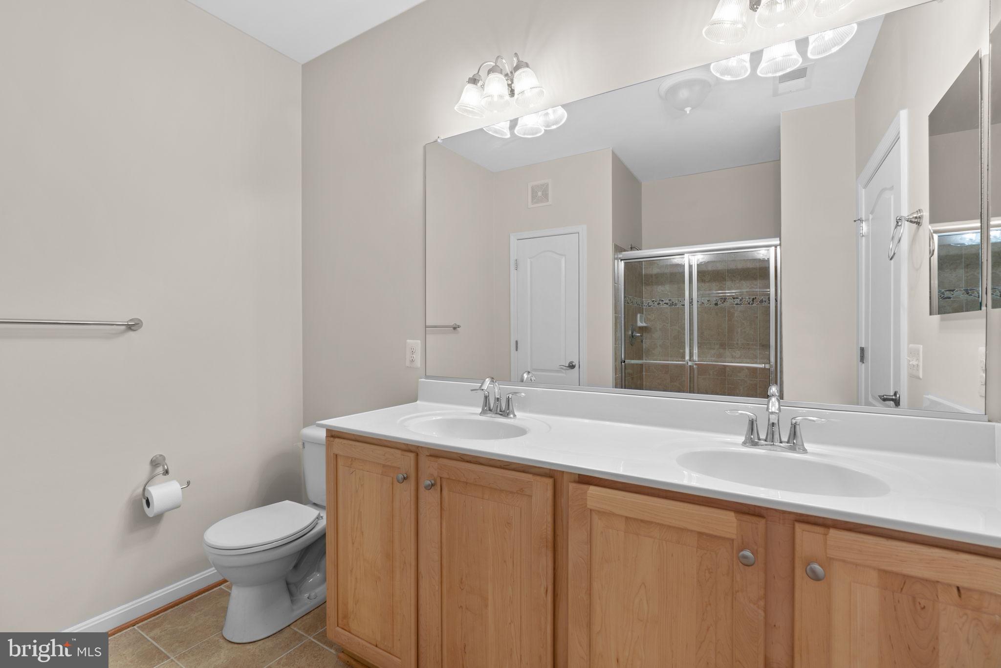 GATHERINGS AT JEFFERSON PLACE - Residential