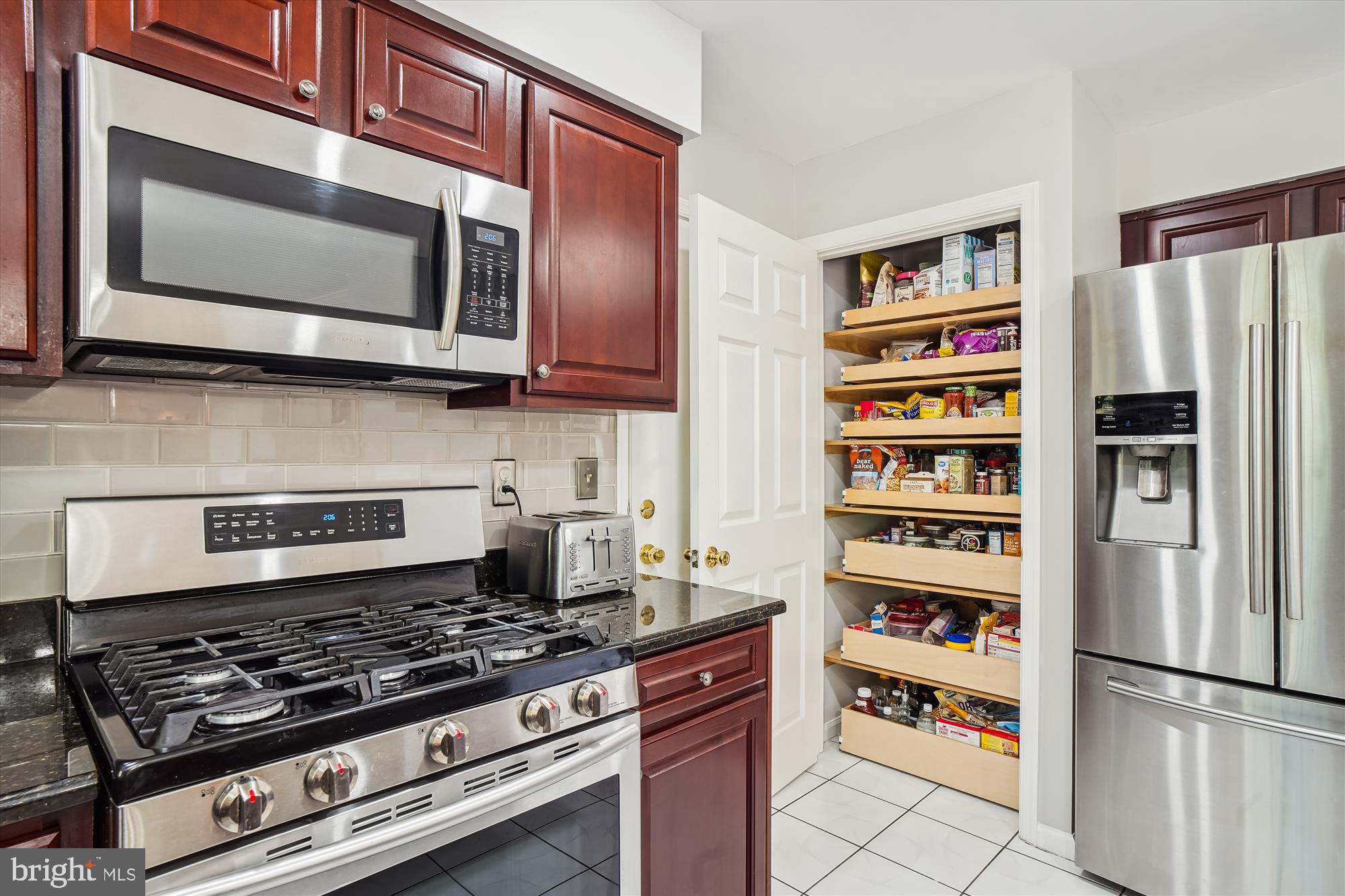 MIDDLEBROOK MANOR - Residential