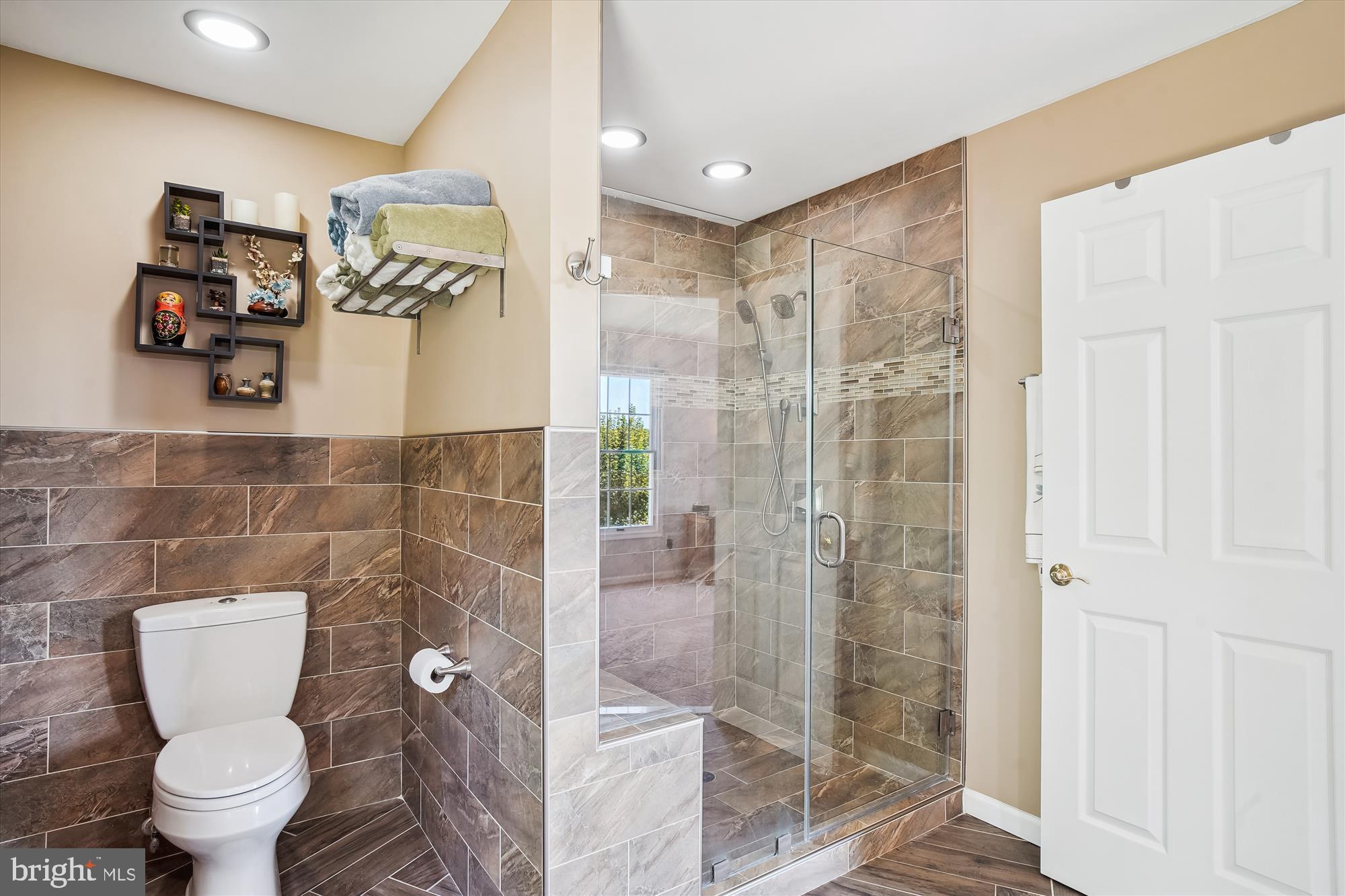 MIDDLEBROOK MANOR - Residential