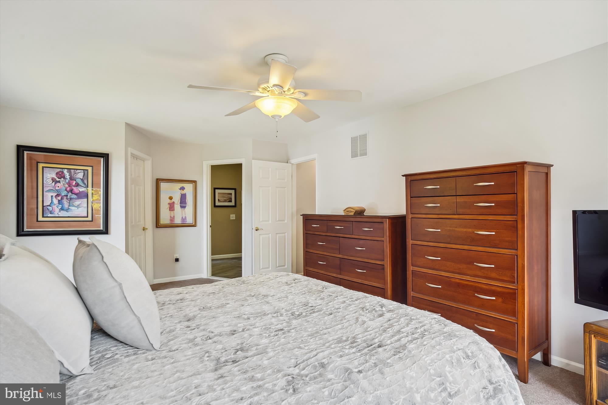 MIDDLEBROOK MANOR - Residential