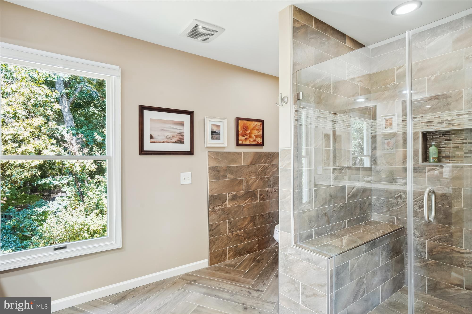 MIDDLEBROOK MANOR - Residential