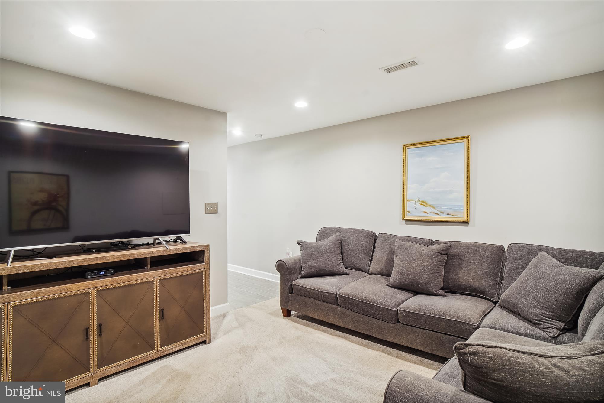 MIDDLEBROOK MANOR - Residential