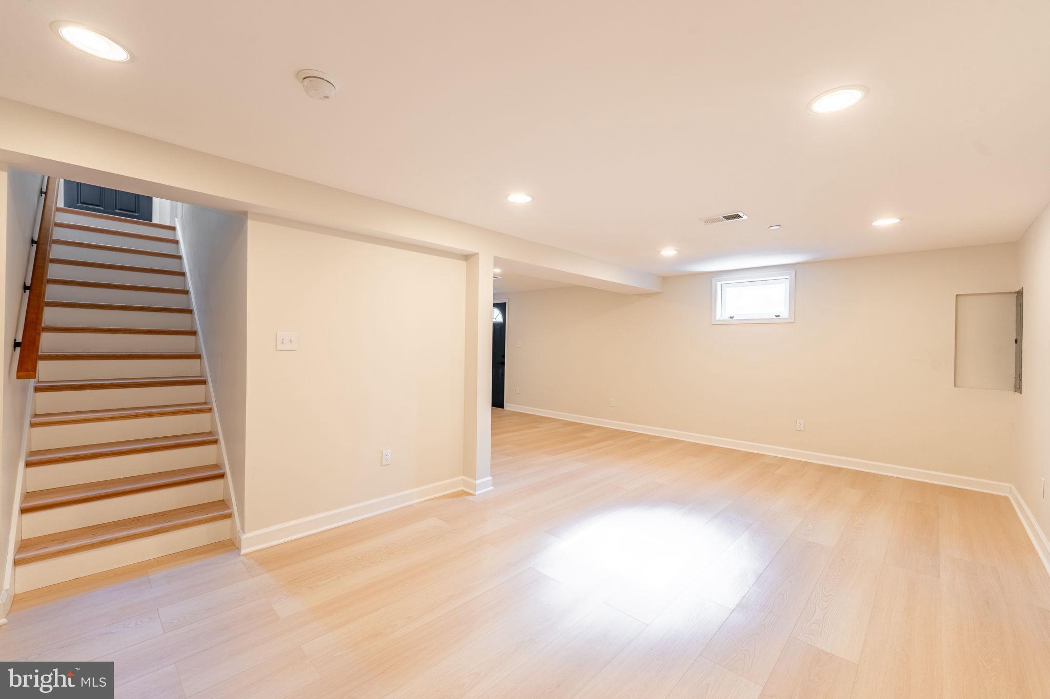HOLLYWOOD PARK - Residential
