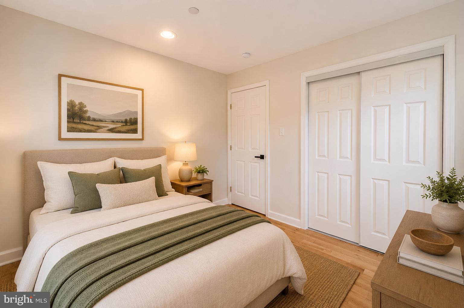 HOLLYWOOD PARK - Residential