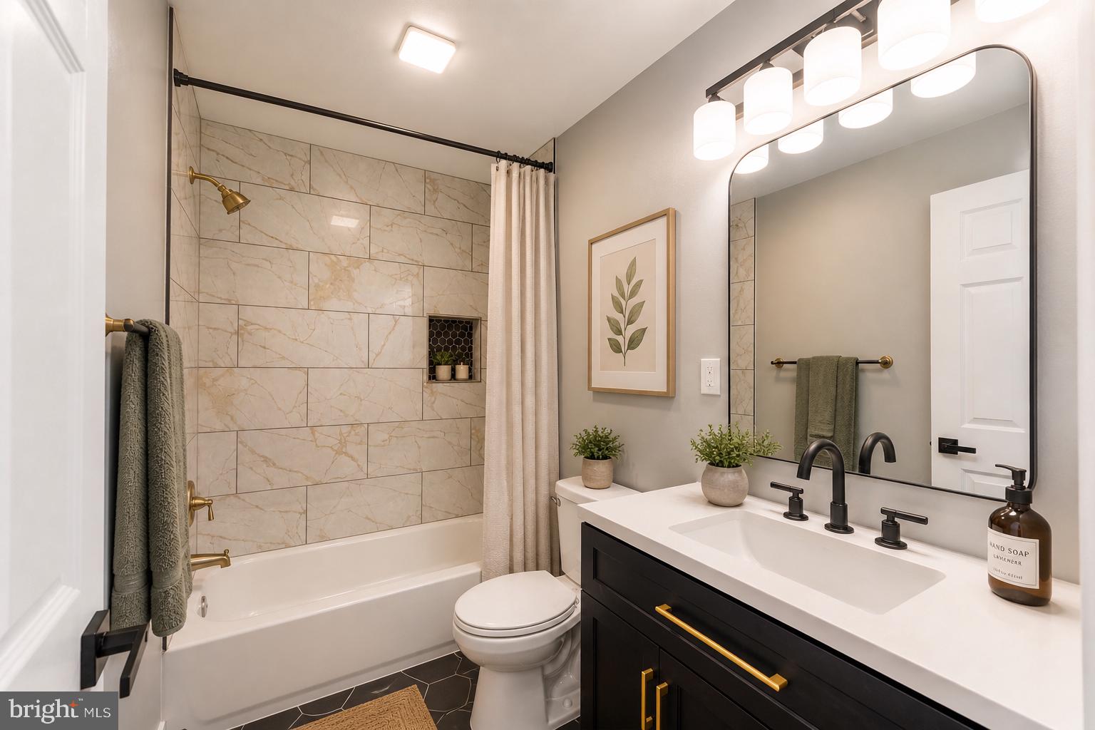 HOLLYWOOD PARK - Residential