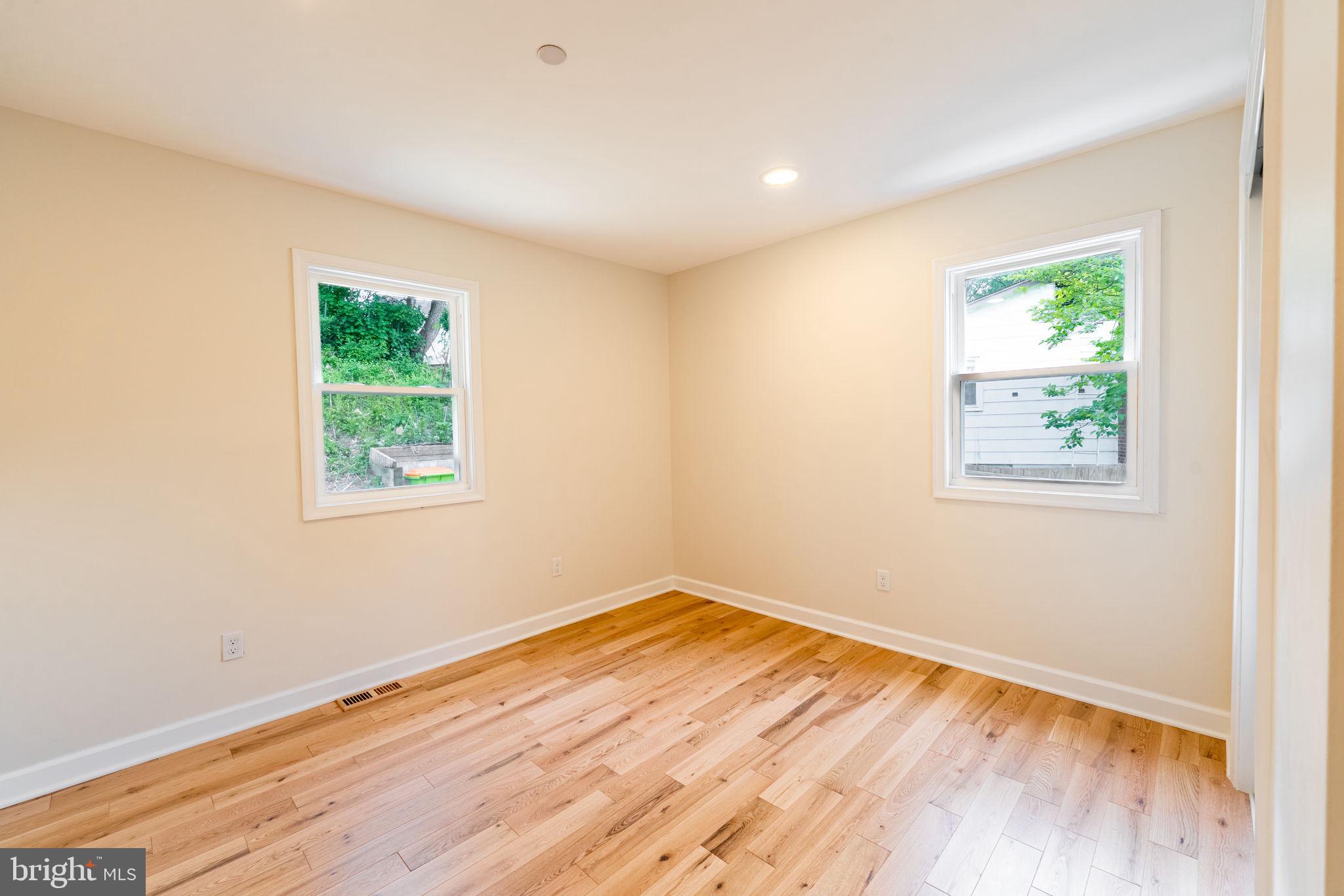 HOLLYWOOD PARK - Residential