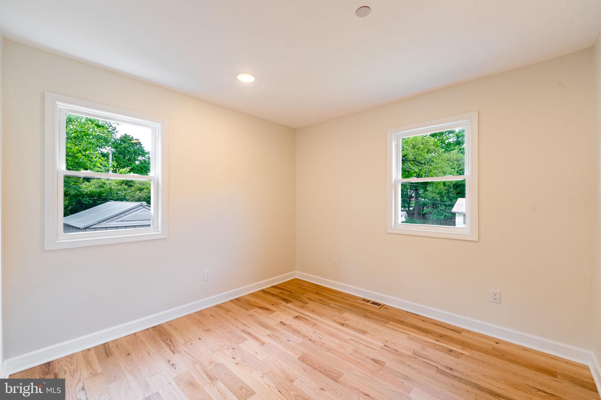 HOLLYWOOD PARK - Residential