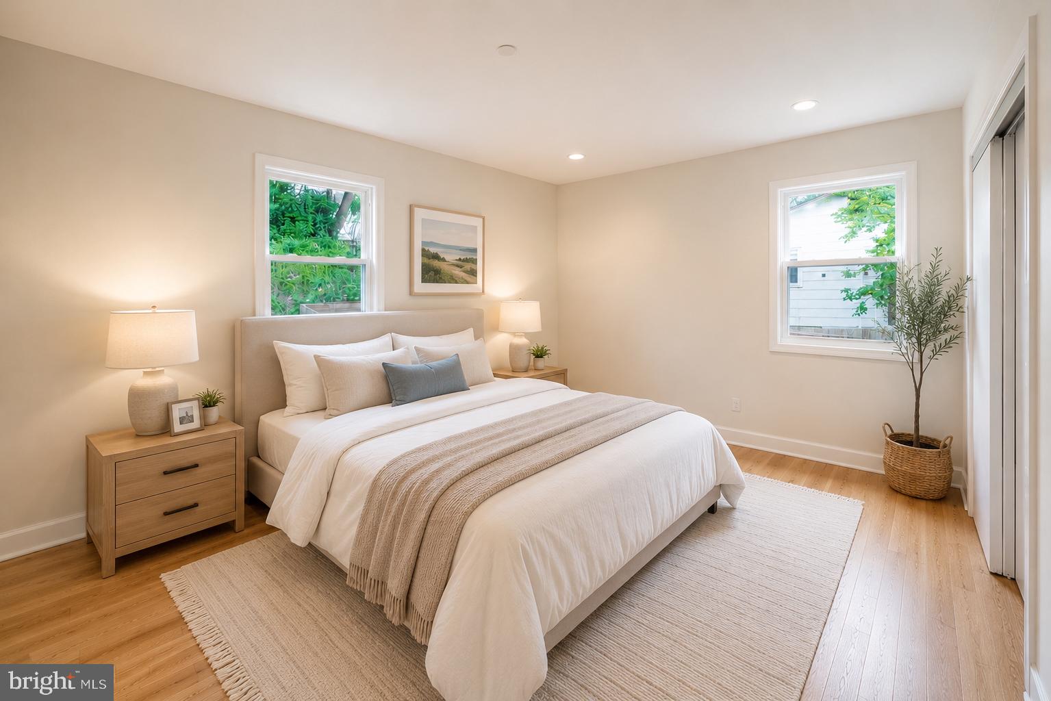 HOLLYWOOD PARK - Residential