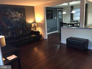 MT RAINIER- RHODE ISL AV - Residential