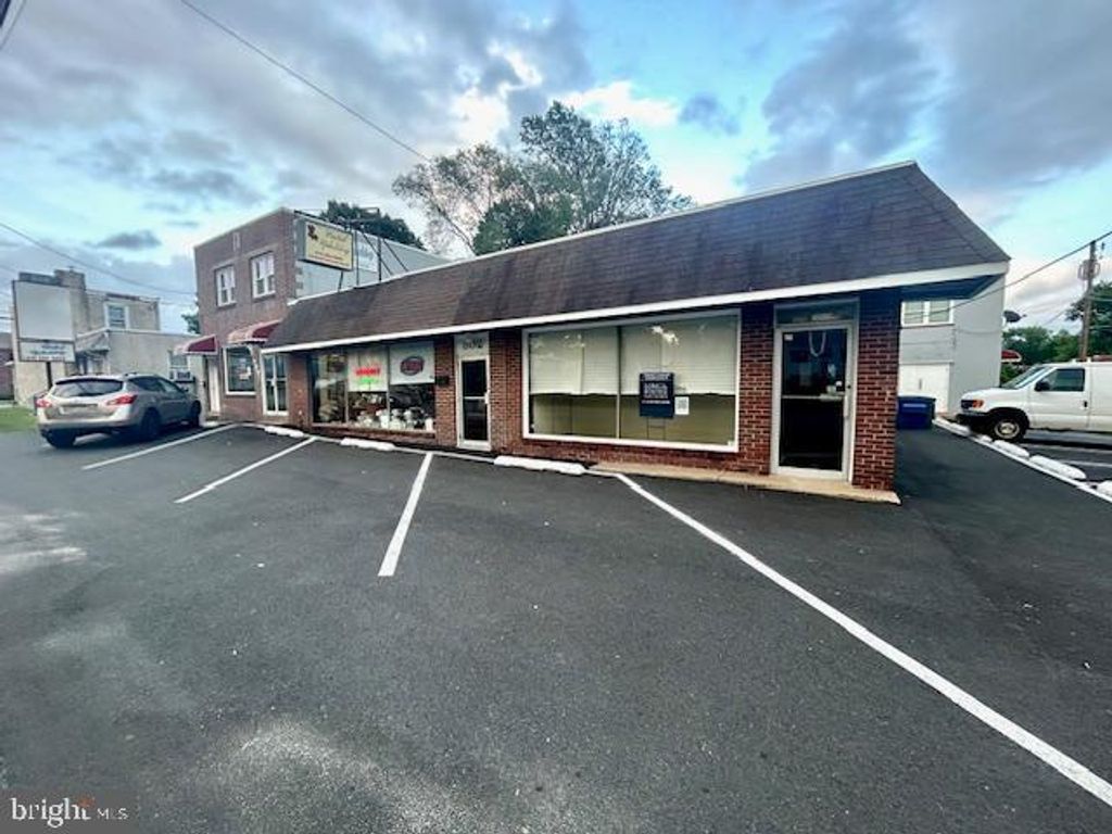 Photo of 808 Macdade Boulevard, FOLSOM, PA 19033 (MLS # PADE2107154)