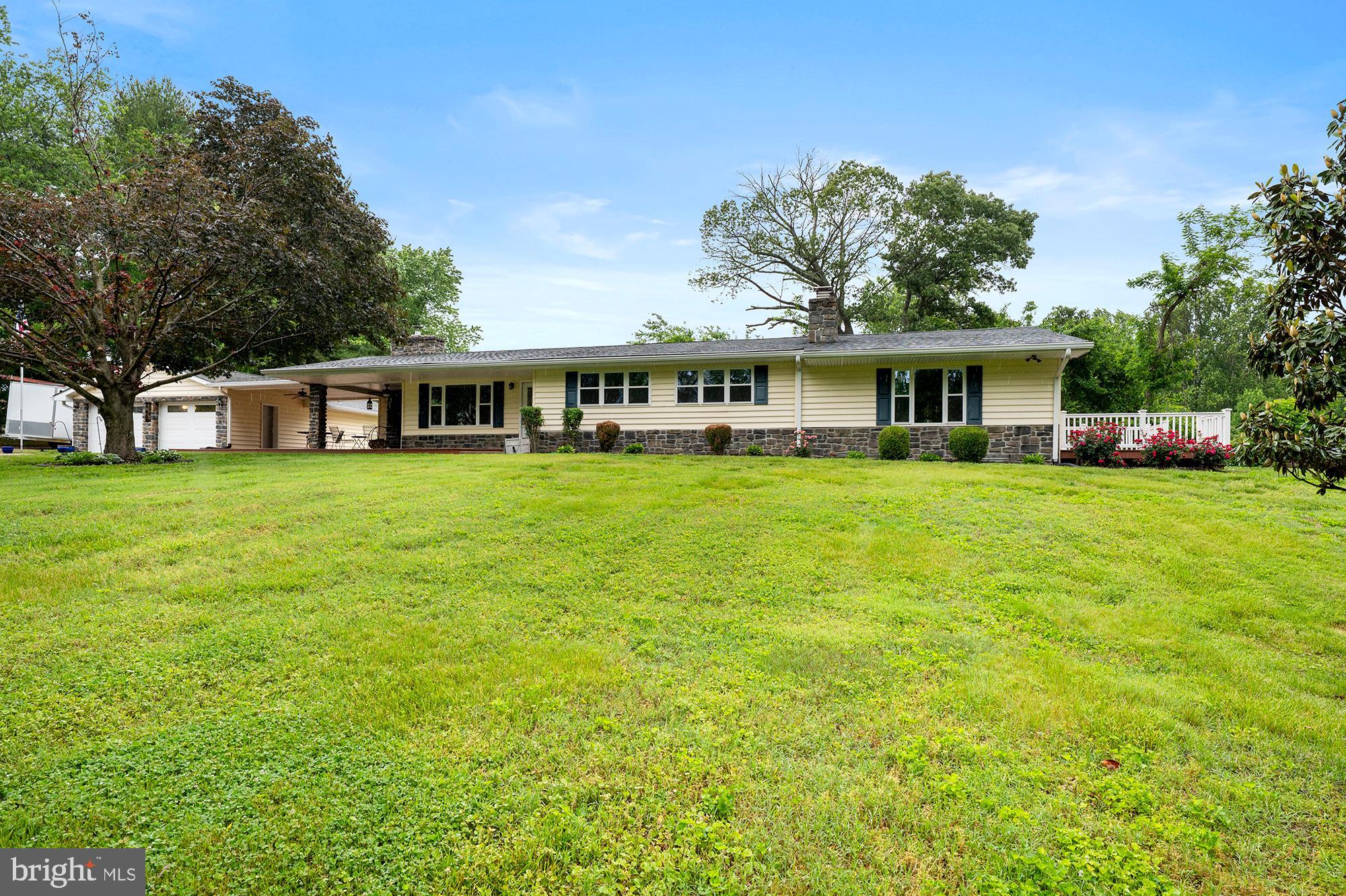 328 W BAY FRONT ROAD