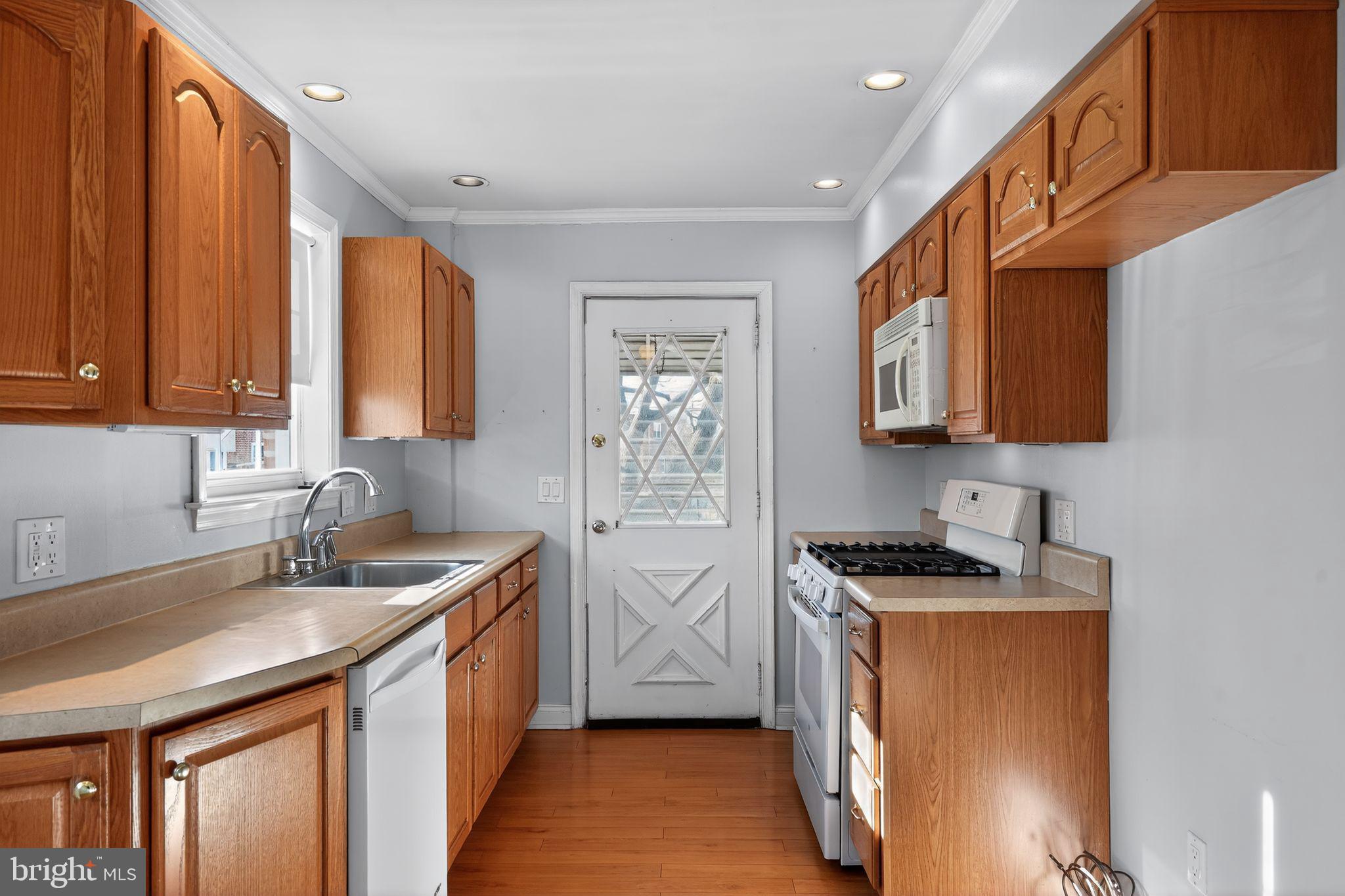 MAYFAIR (EAST) - Residential