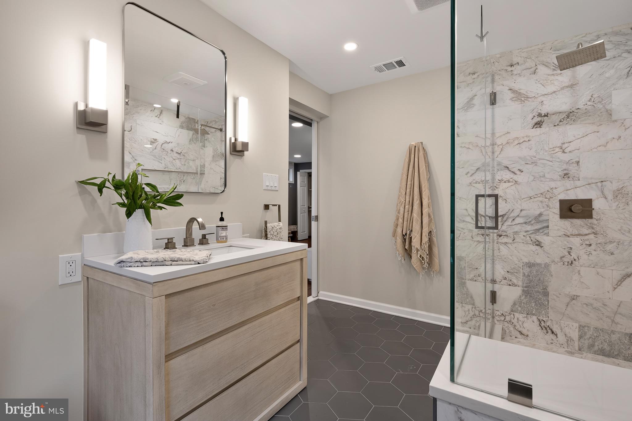 WILTON WOODS - Residential